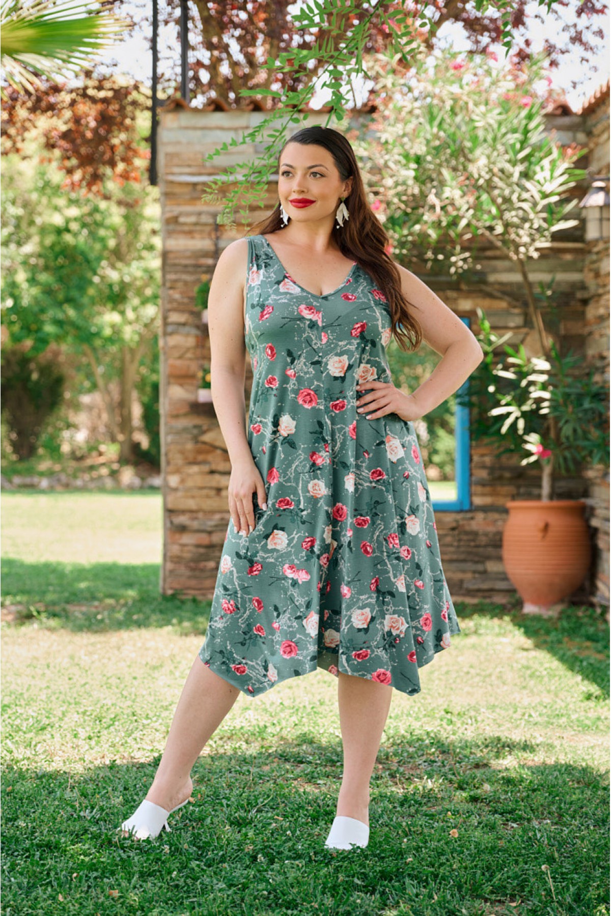 Kleid Midi Viskose ärmellos Zipfelsaum  Floral