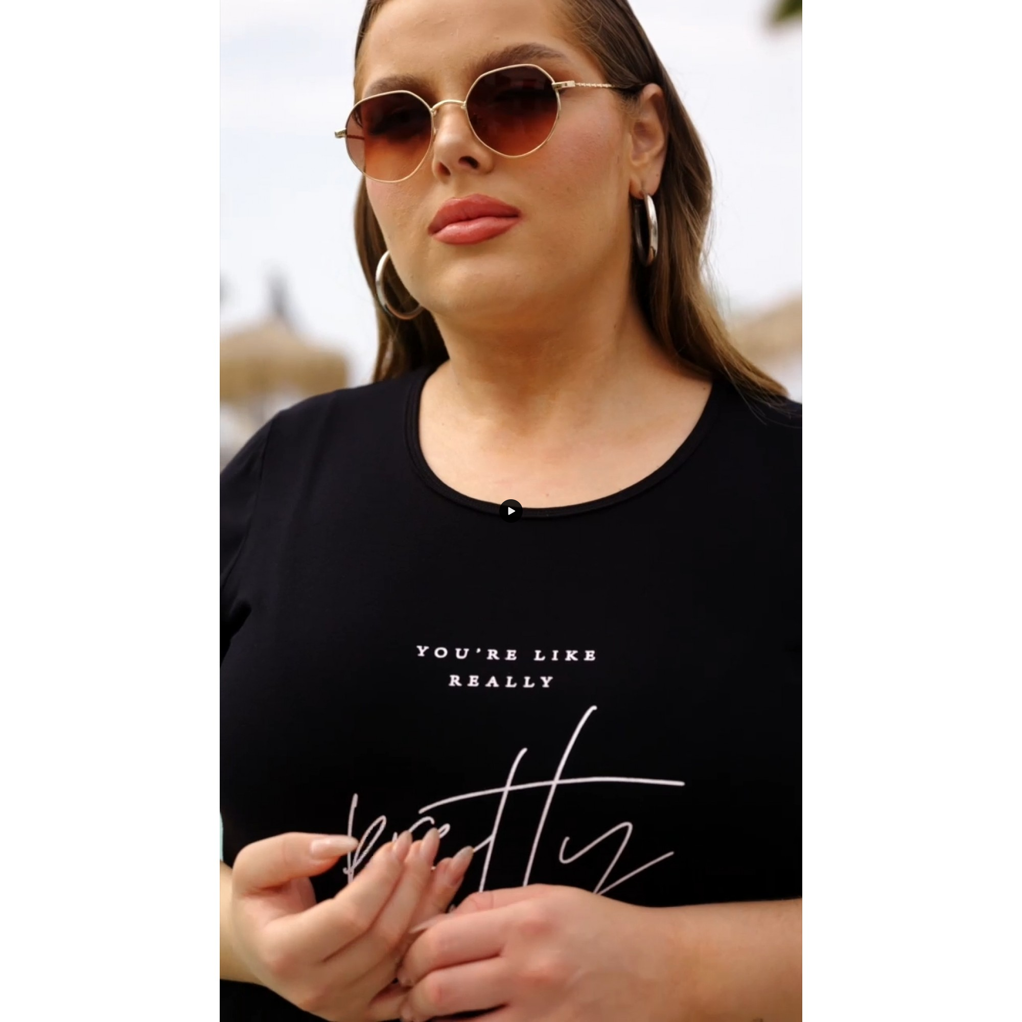 Μπλούζα viscose με κουφόπιετα πίσω και τύπωμα Pretty μαύρη Μπλούζα viscose με κουφόπιετα πίσω και τύπωμα Pretty μαύρη