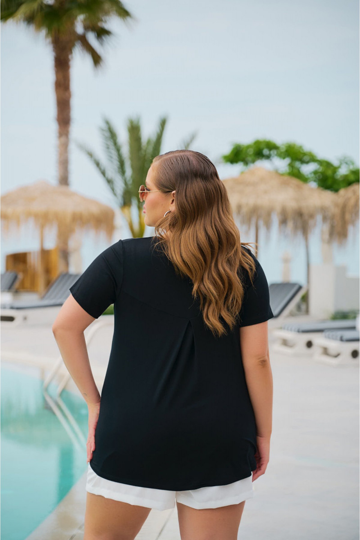 Μπλούζα viscose με κουφόπιετα πίσω και τύπωμα Pretty μαύρη Μπλούζα viscose με κουφόπιετα πίσω και τύπωμα Pretty μαύρη