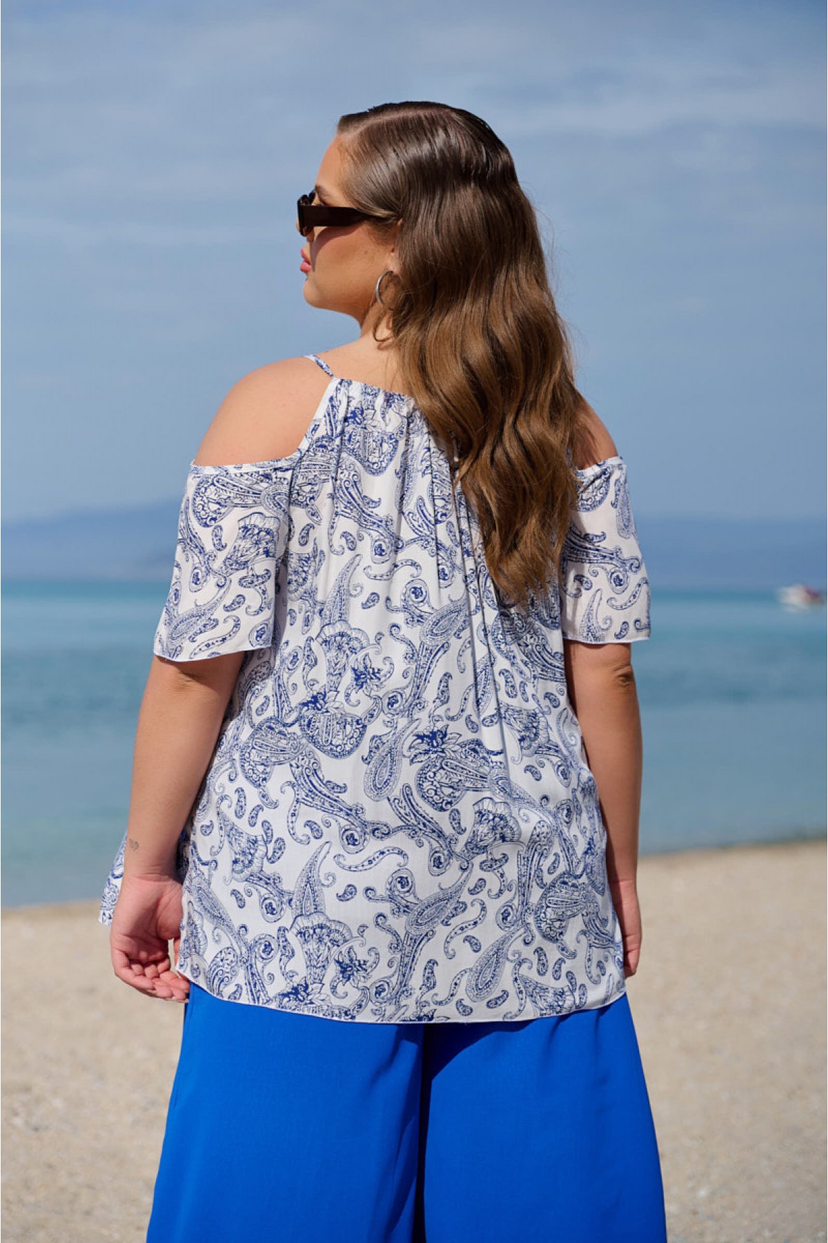 Μπλούζα Rayon έξω ώμους τιράντα με δέσιμο στη λαιμουδιά λαχούρ μπλε Μπλούζα Rayon έξω ώμους τιράντα με δέσιμο στη λαιμουδιά λαχούρ μπλε