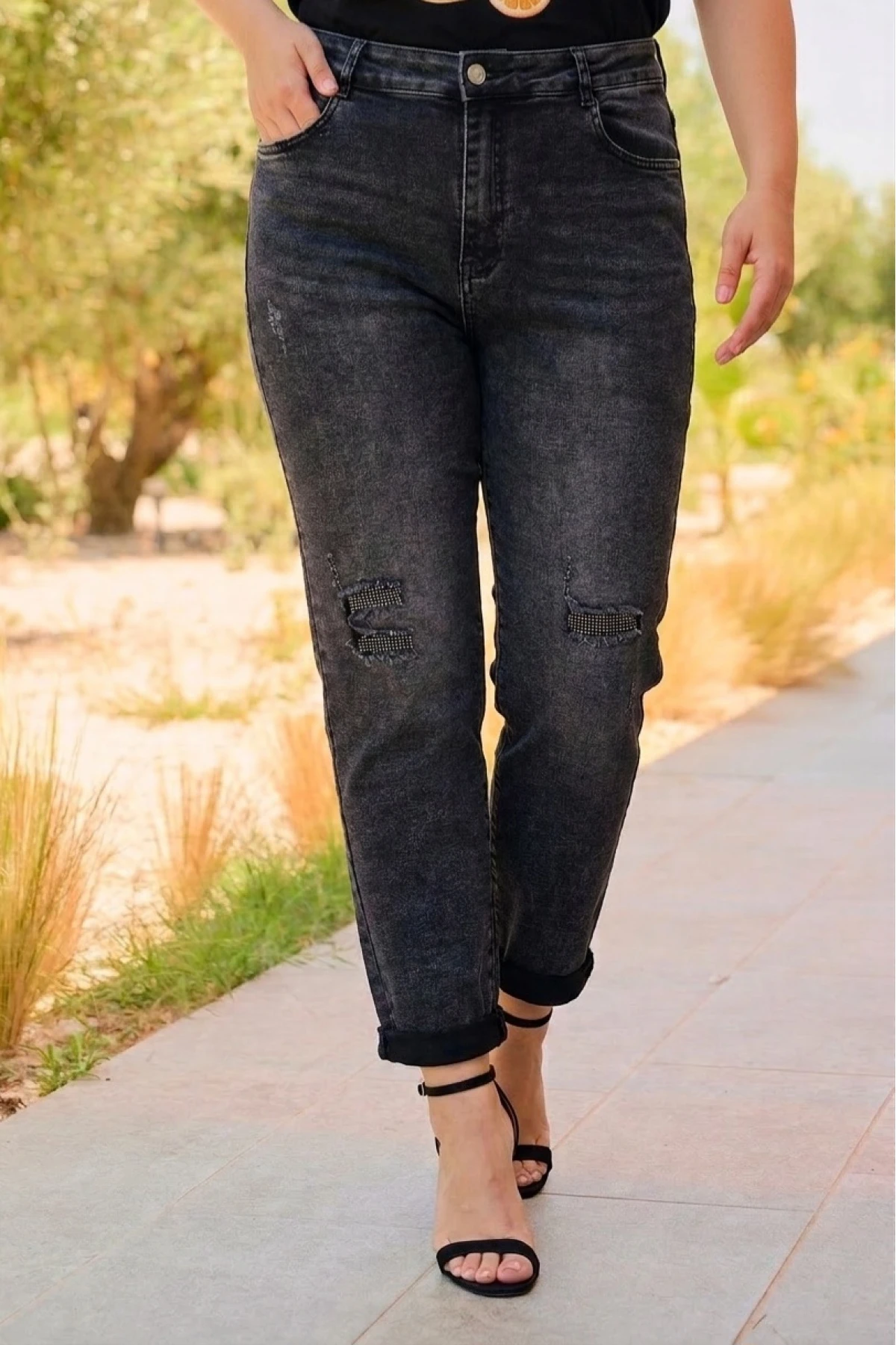 Jean παντελόνι ελαστικό mom fit σχισίματα στρας σκούρο γκρι