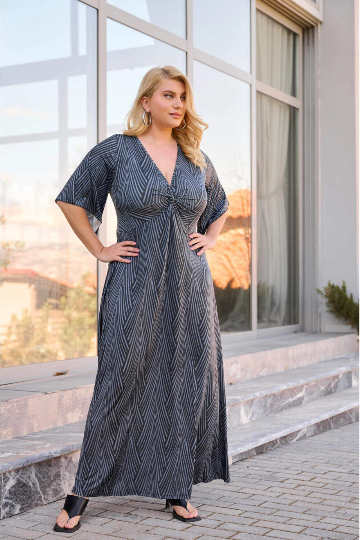 Φόρεμα μάξι κόμπος καμπάνα μανίκι εμπριμέ γκρι