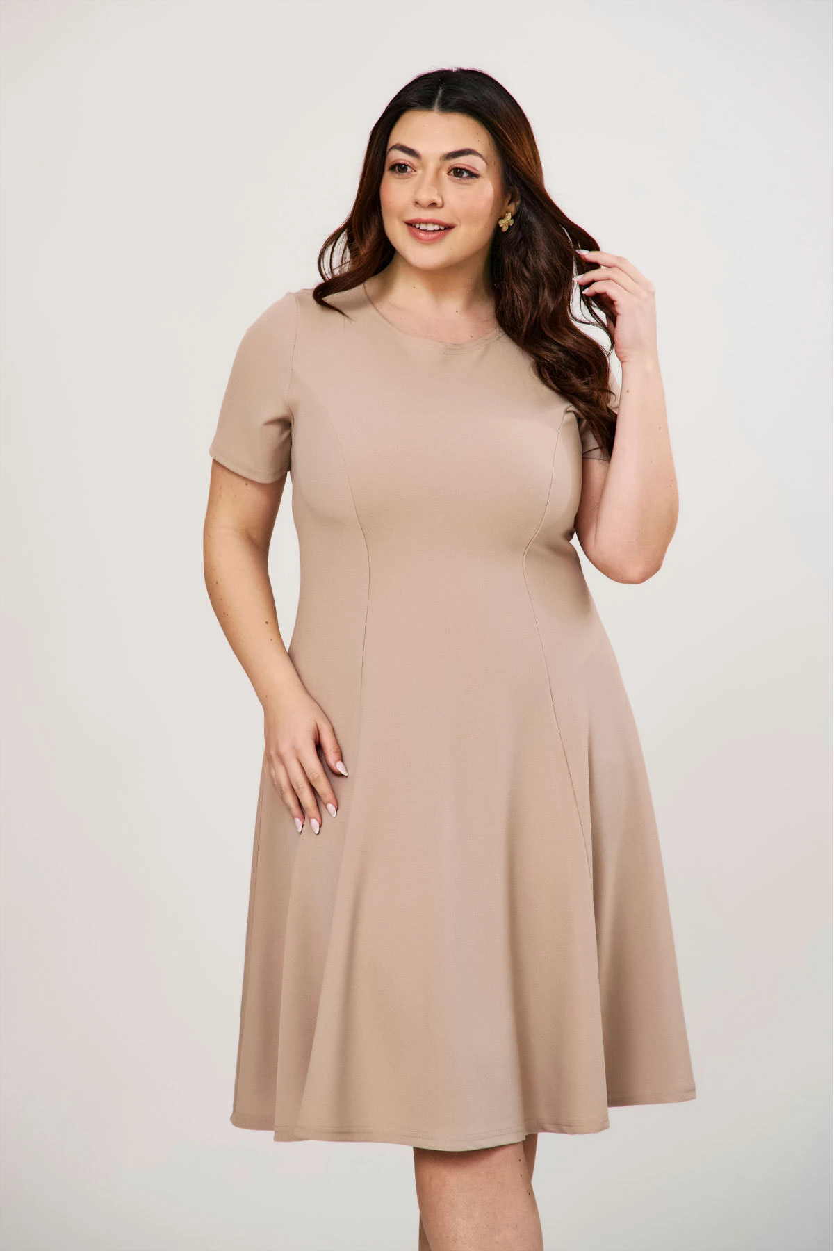 Φόρεμα κλος midi κοντό μανίκι κρεπ μπεζ