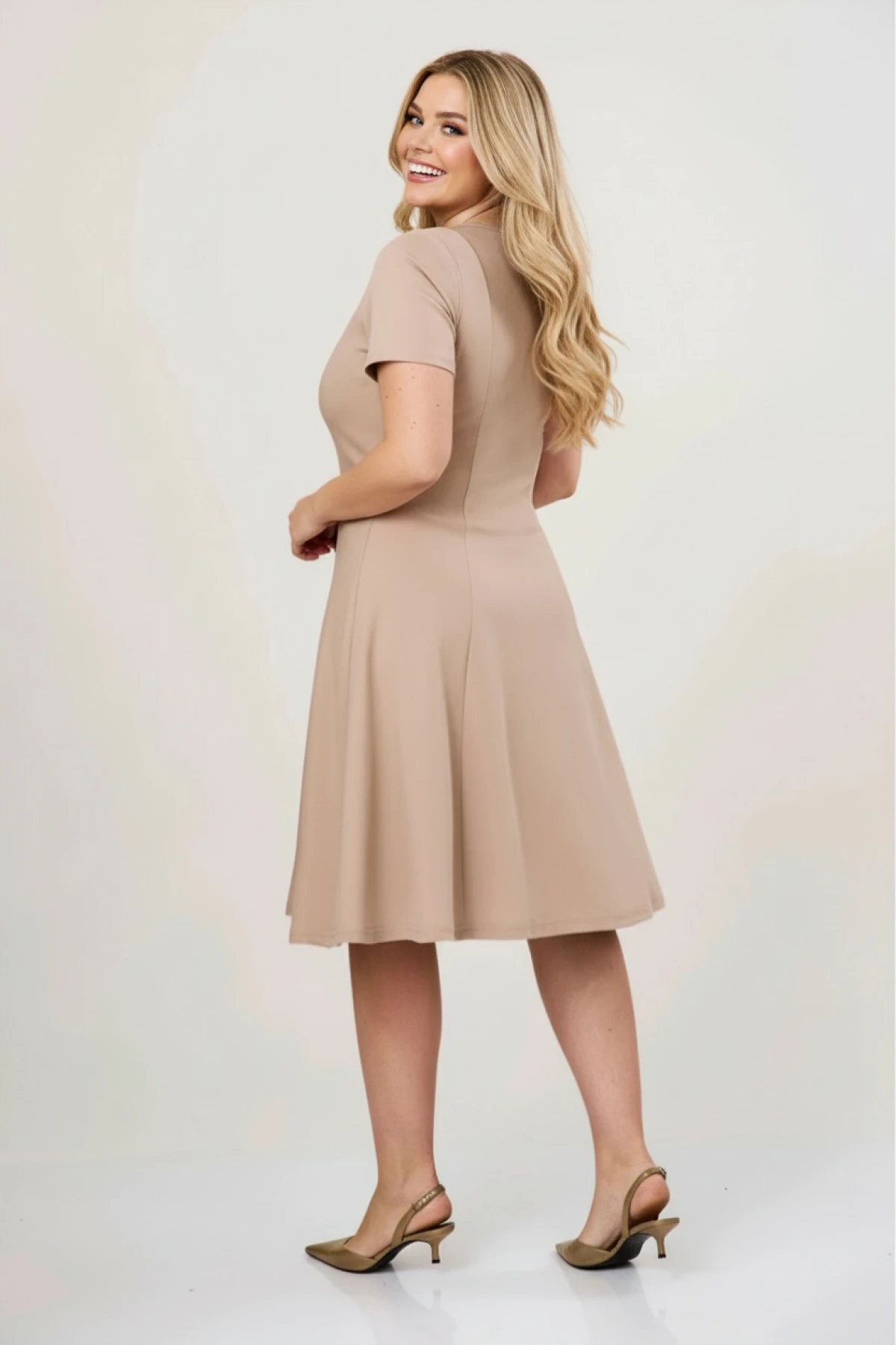 Φόρεμα κλος midi κοντό μανίκι κρεπ μπεζ