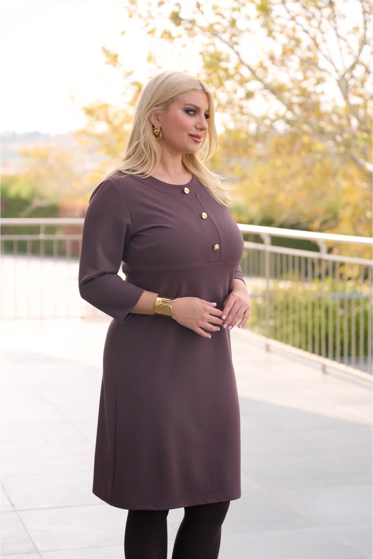 Φόρεμα τρία κουμπιά midi κρεπ  καφέ