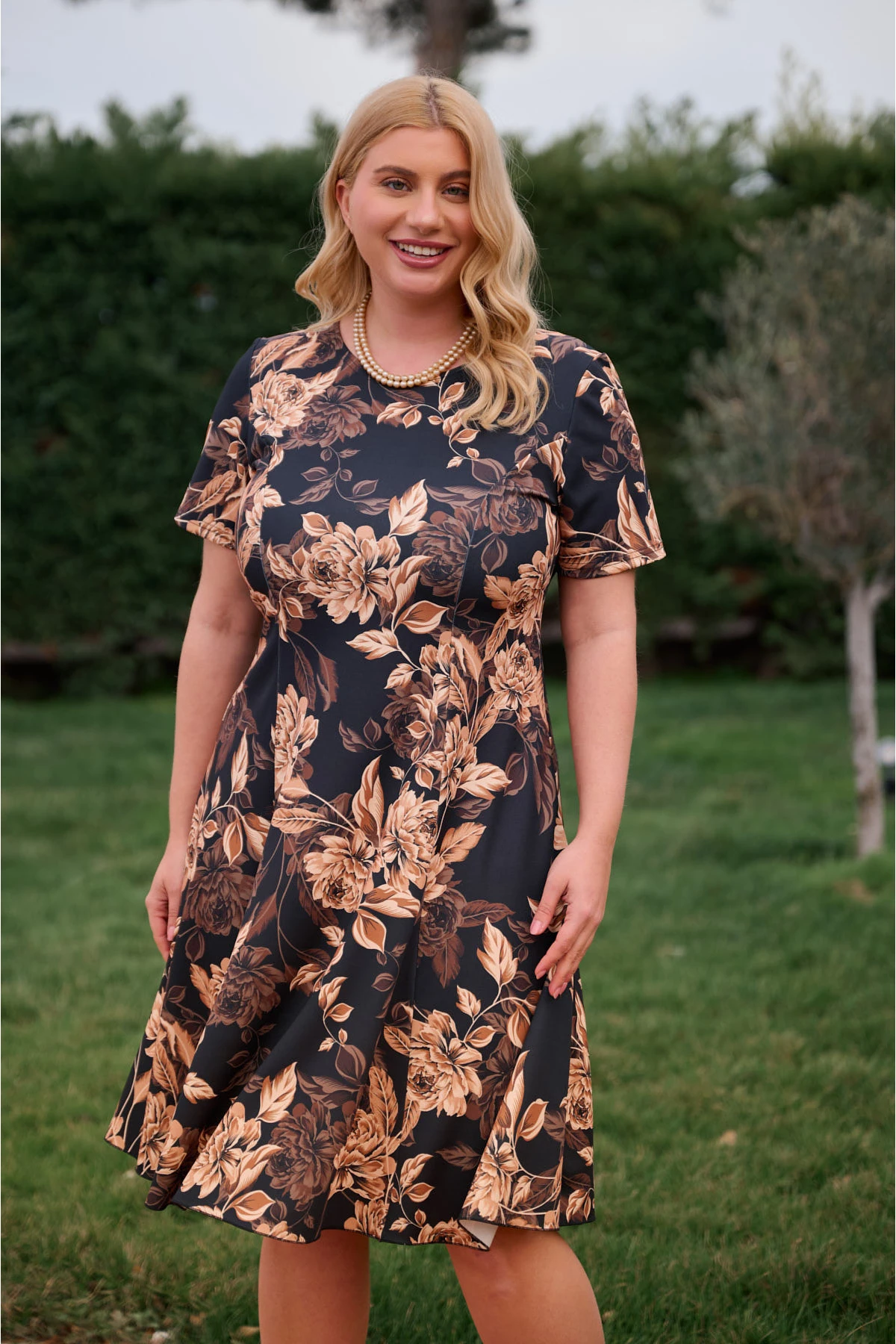 Φόρεμα κλος midi punto κοντό μανίκι φλοράλ μπεζ