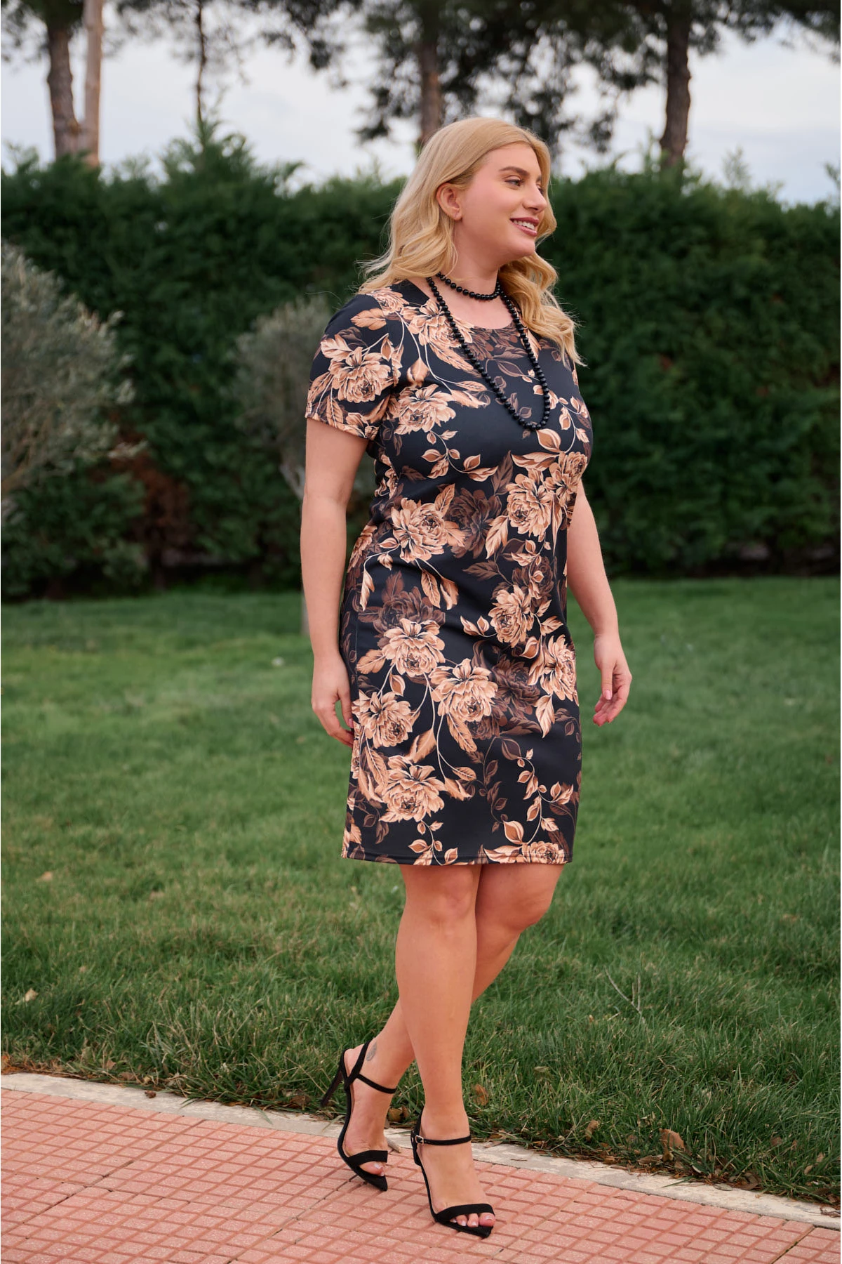 Φόρεμα κοντό μανίκι midi Punto φλοράλ μπεζ