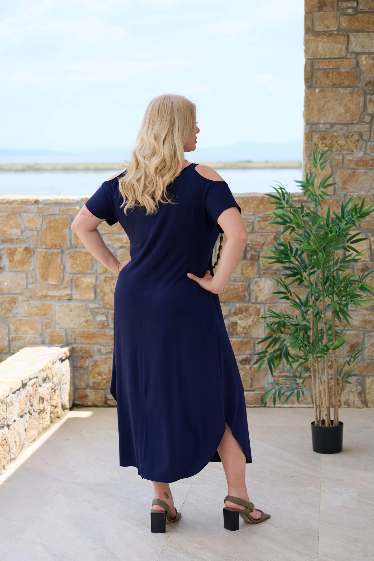 Φόρεμα νυχτερίδα έξω ώμοι τιράντα ελαστική viscose μπλε