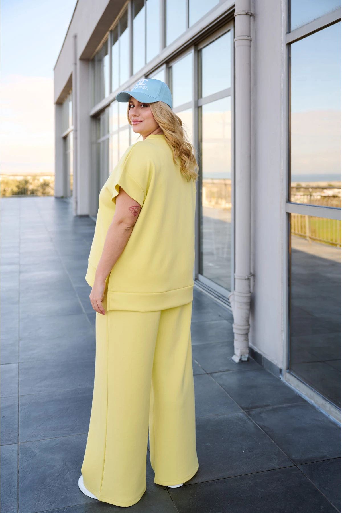 Σετ φόρμες μπλούζα κοντό μανίκι και παντελόνι κίτρινο