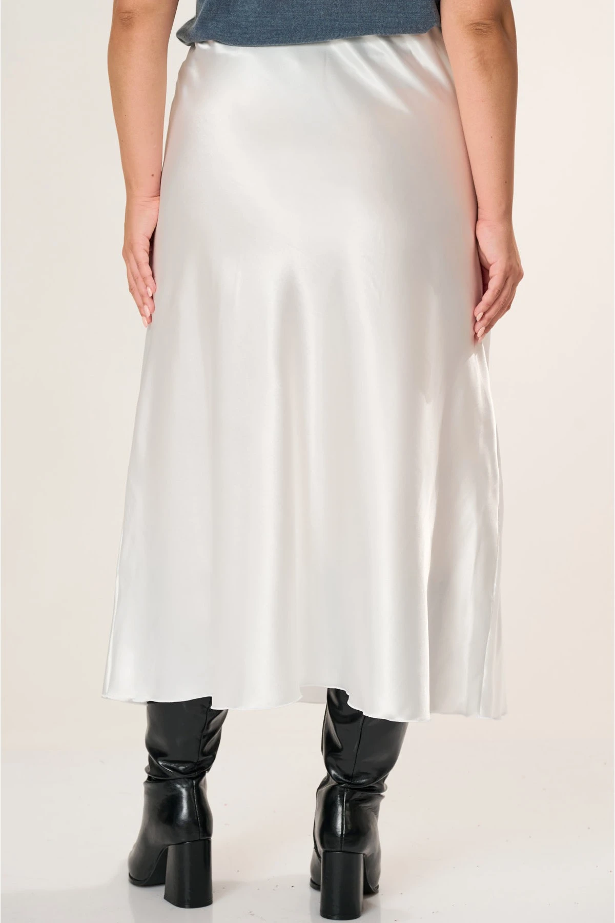Φούστα σατέν off white Φούστα σατέν off white