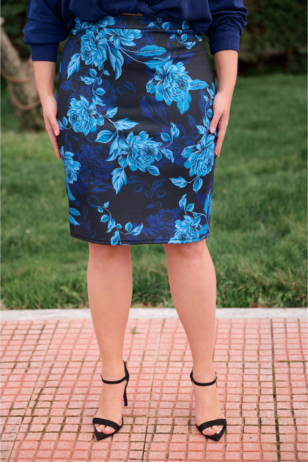 Πένσιλ Φούστα  punto φλοράλ μπλε