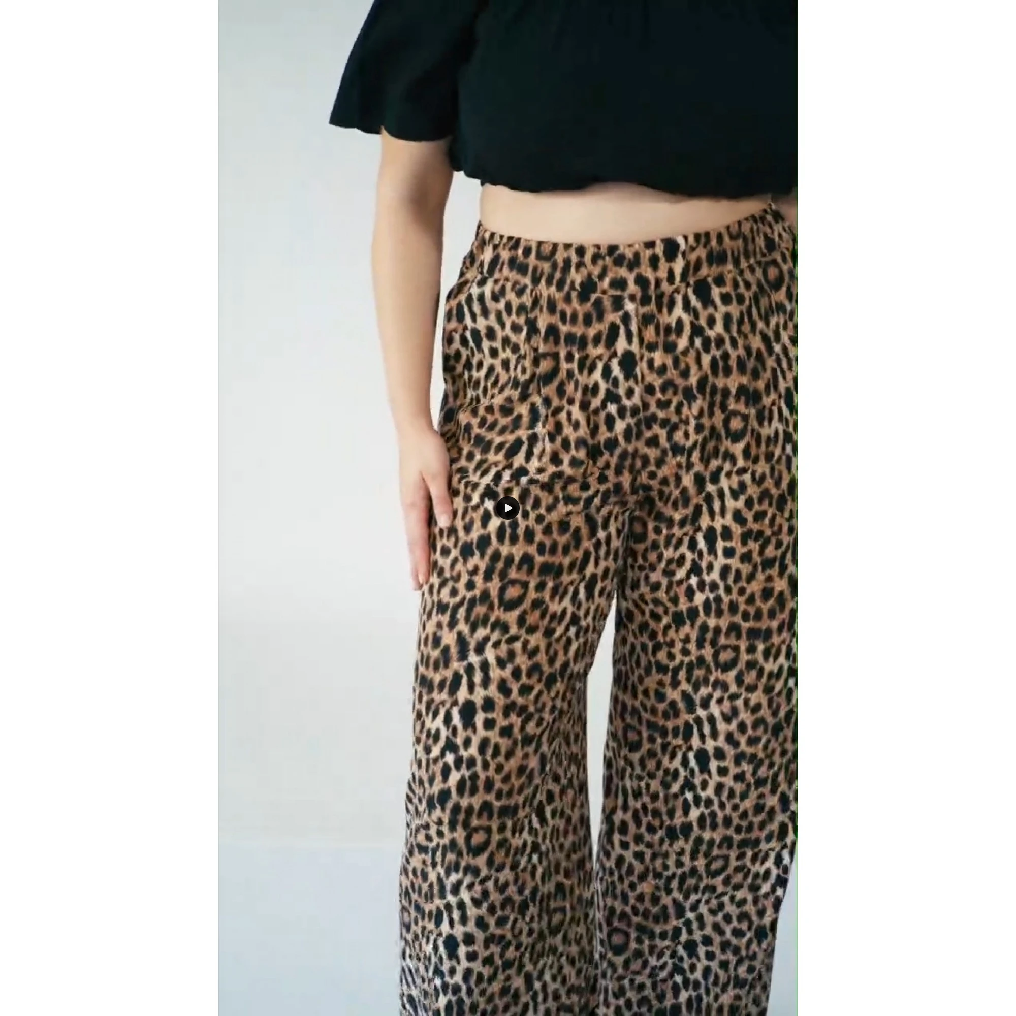 Παντελόνα σατέν με λάστιχο και τσέπες λεοπάρ