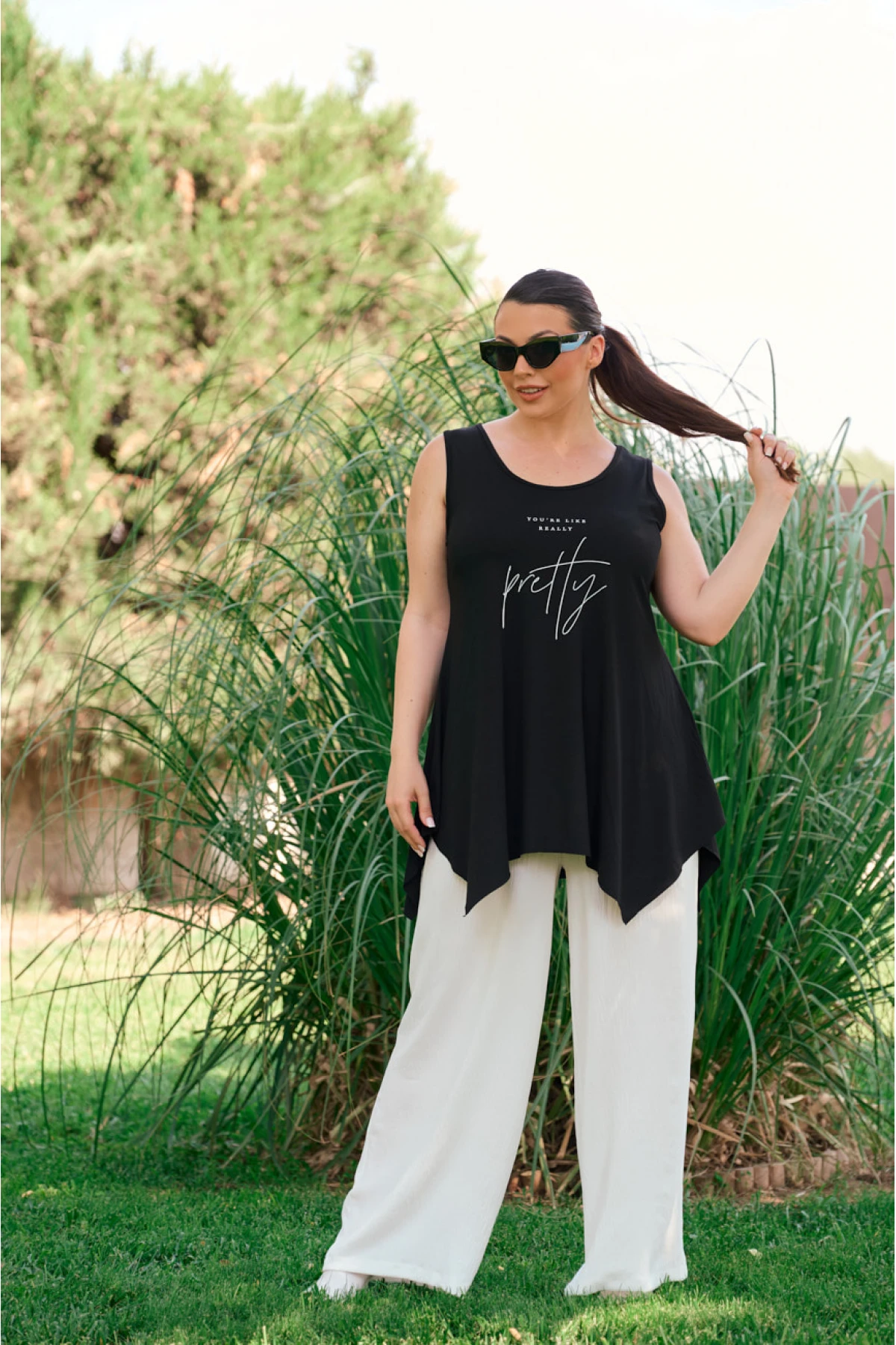 Mπλούζα αμάνικη με μύτες σε ελαστική viscose τύπωμα Pretty μαύρη 