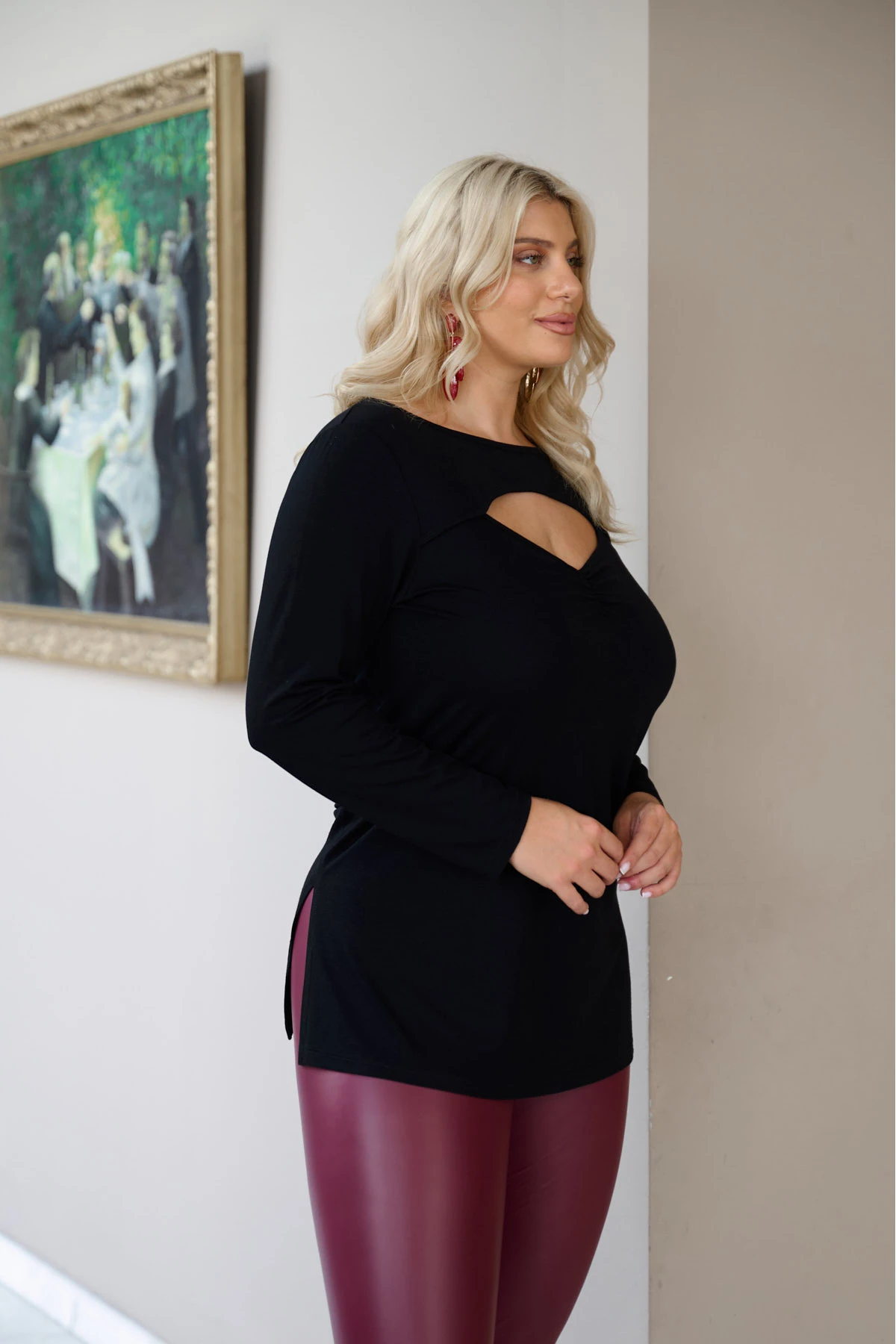 Μπλούζα άνοιγμα στο στήθος ελαστική viscose μακρύ μανίκι  μαύρη Μπλούζα άνοιγμα στο στήθος ελαστική viscose μακρύ μανίκι  μαύρη