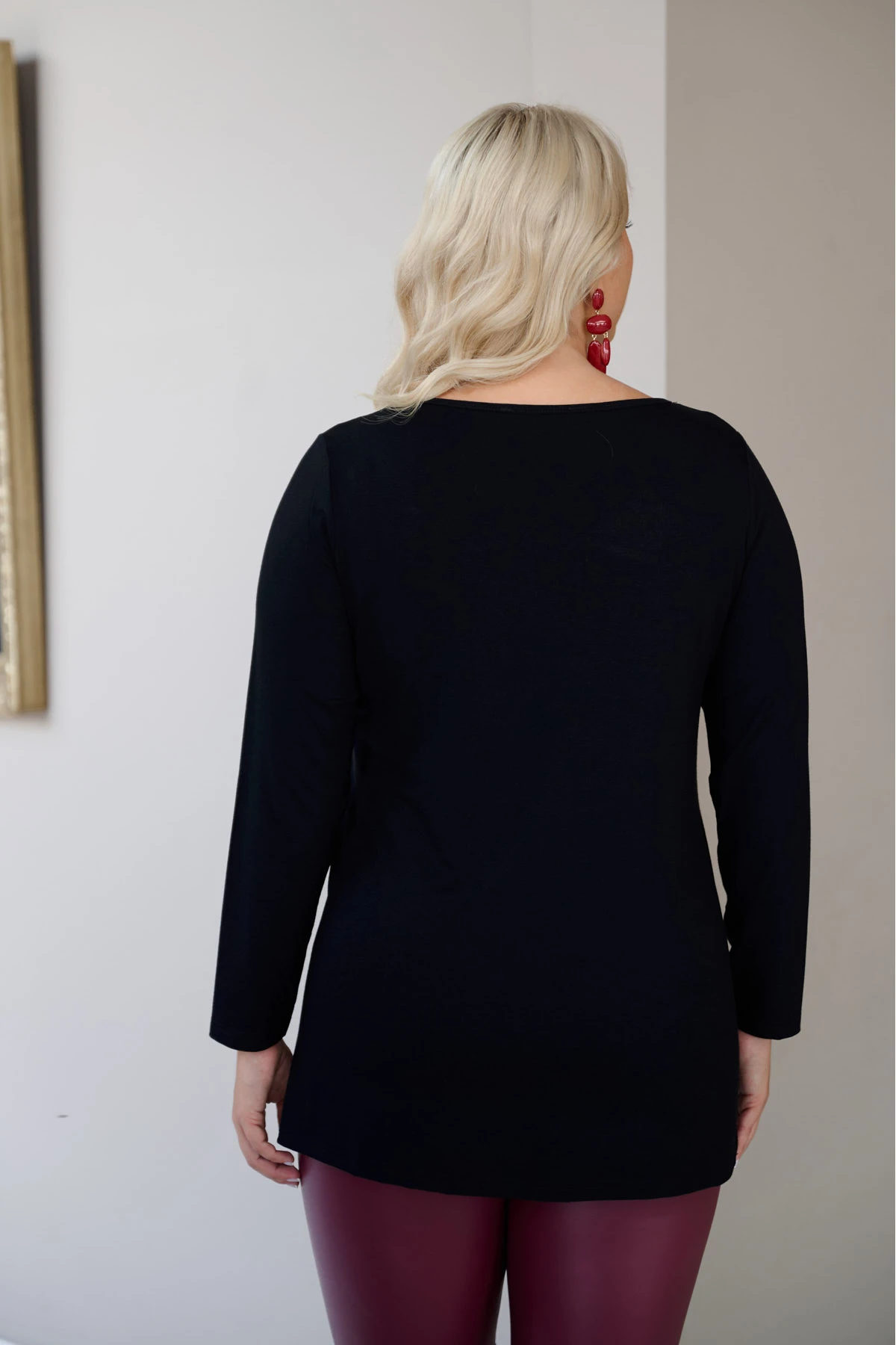 Μπλούζα άνοιγμα στο στήθος ελαστική viscose μακρύ μανίκι  μαύρη Μπλούζα άνοιγμα στο στήθος ελαστική viscose μακρύ μανίκι  μαύρη