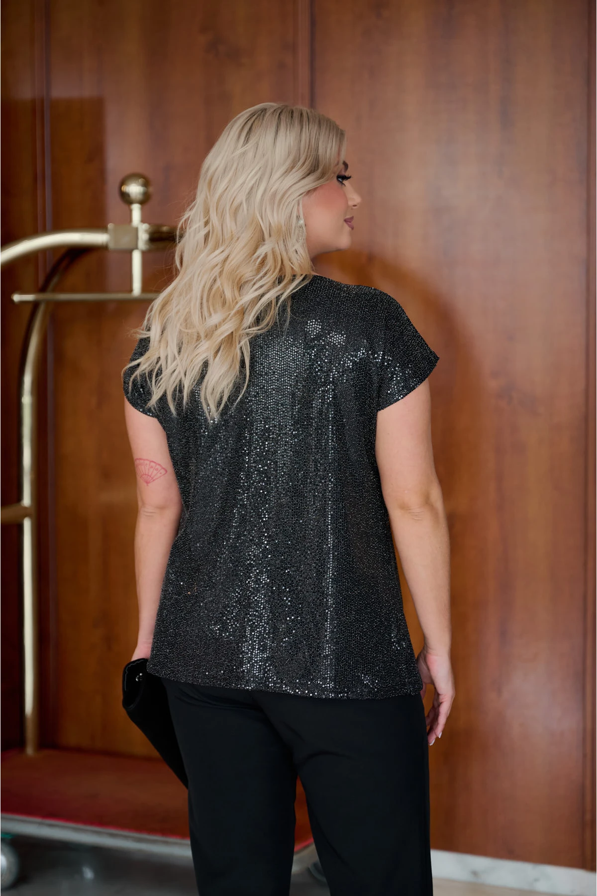 Μπλούζα ντραπέ παγιέτα μαύρη