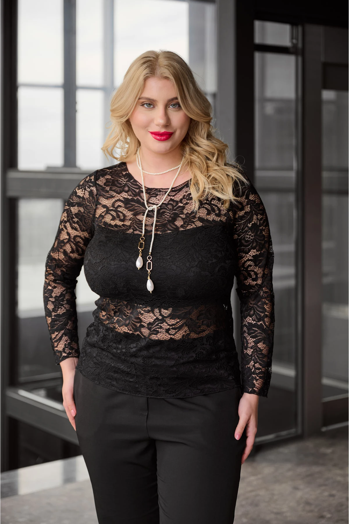 Μπλούζα ελαστική δαντέλα μαύρη