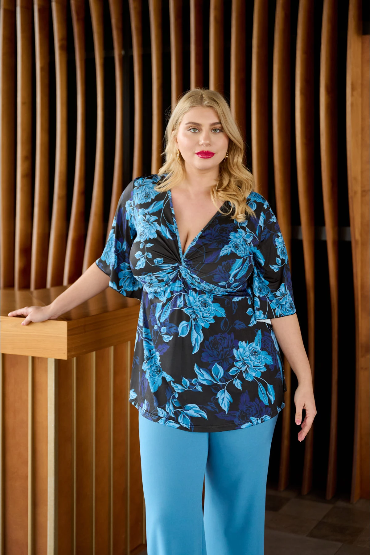 Μπλούζα κόμπος καμπάνα μανίκι φλοράλ μπλε