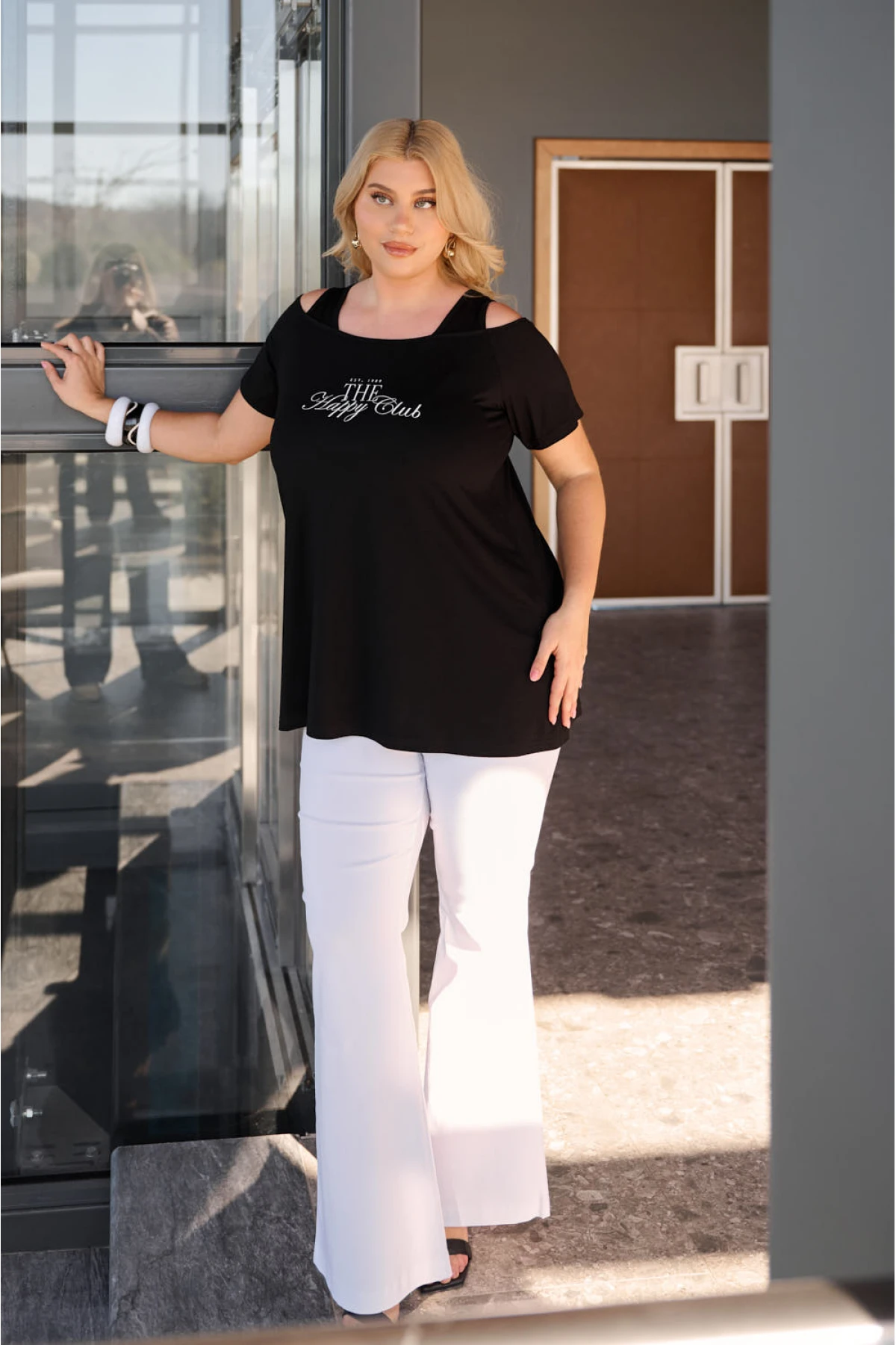 Mπλούζα viscose έξω ώμους τύπωμα Happy μαύρη