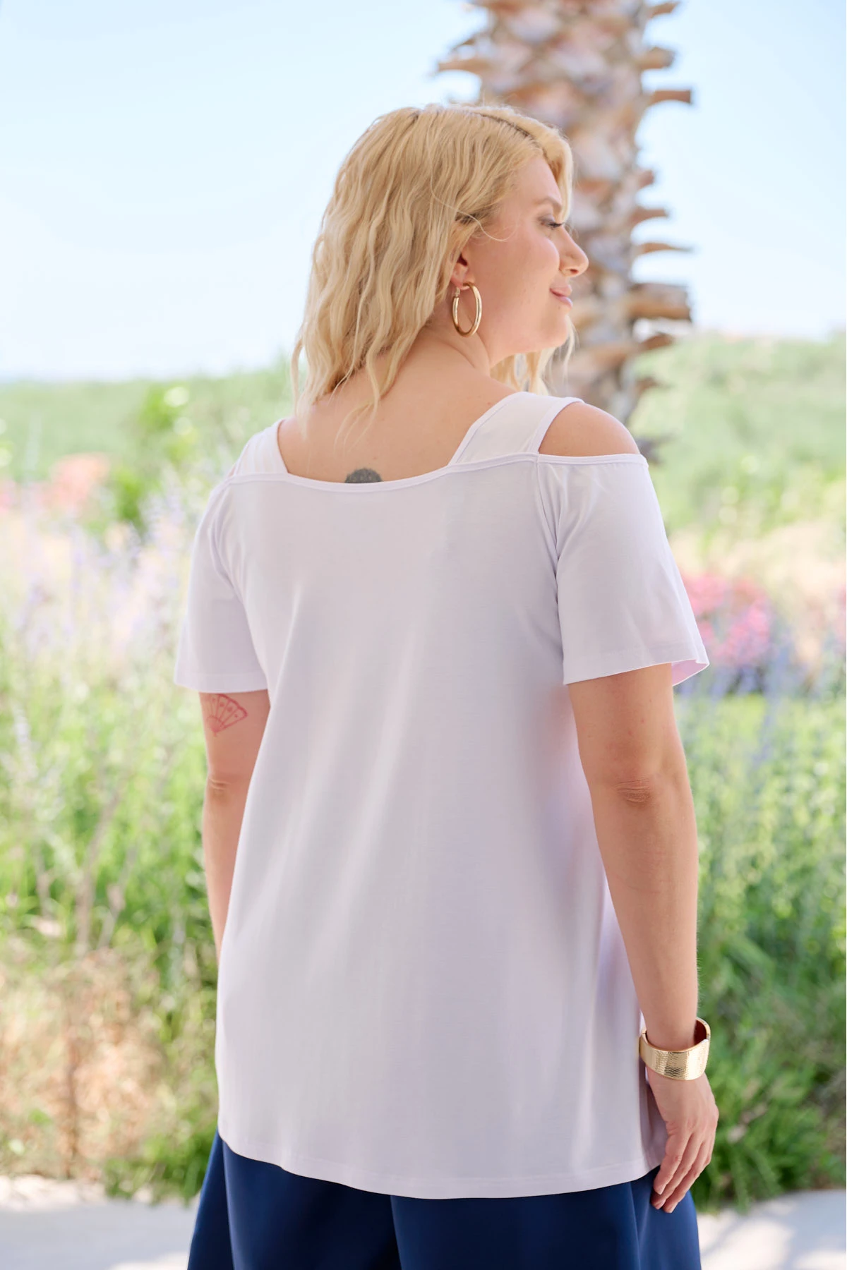 Mπλούζα viscose έξω ώμους λευκή