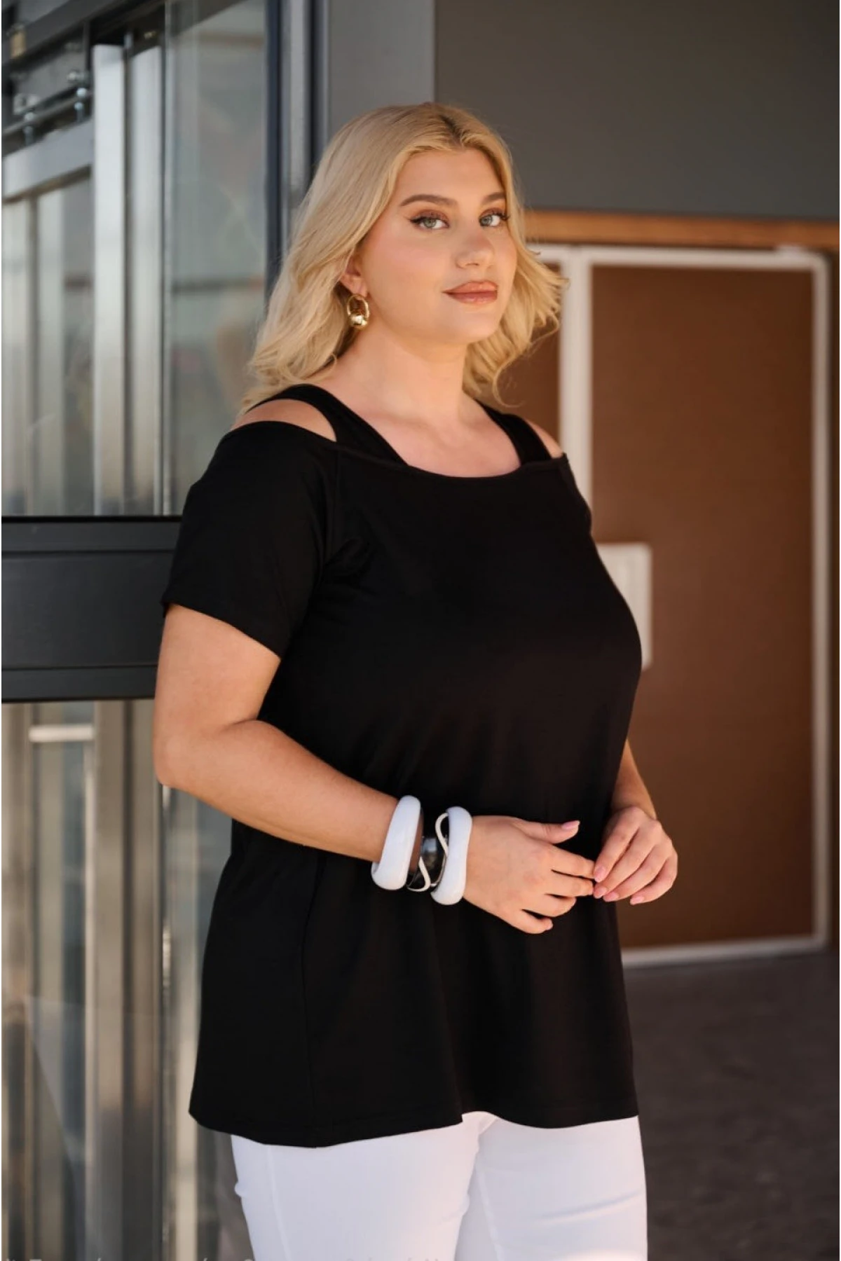 Mπλούζα viscose έξω ώμους μαύρη