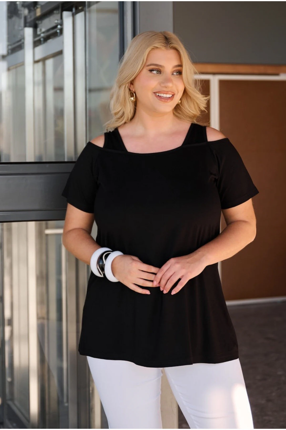 Mπλούζα viscose έξω ώμους μαύρη
