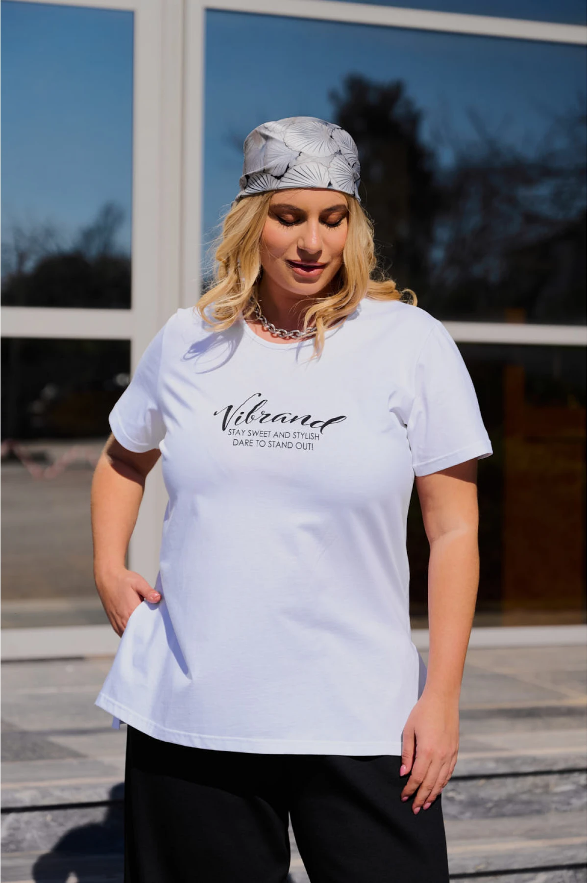 Μπλούζα μακριά βαμβακερή κοντό μανίκι τύπωμα Vibrand λευκή