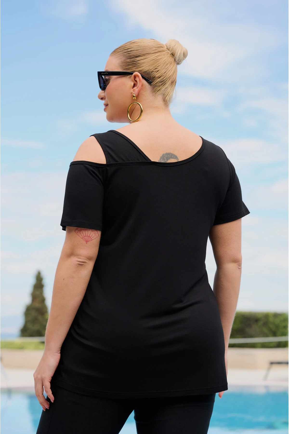 Μπλούζα ελαστική viscose ένας ώμος τύπωμα Radiate μαύρη