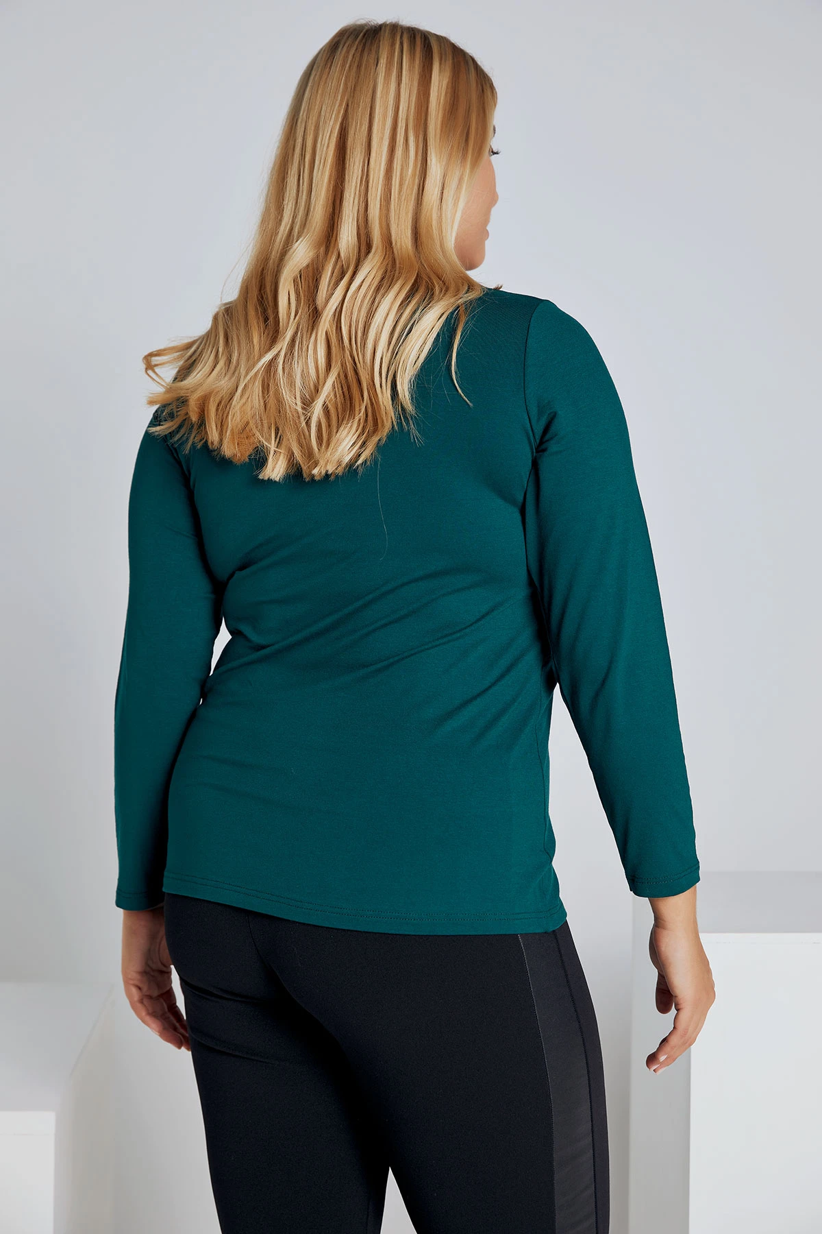 Μπλούζα viscose ελαστική basic μακρύ μανίκι κυπαρισσί Μπλούζα viscose ελαστική basic μακρύ μανίκι κυπαρισσί