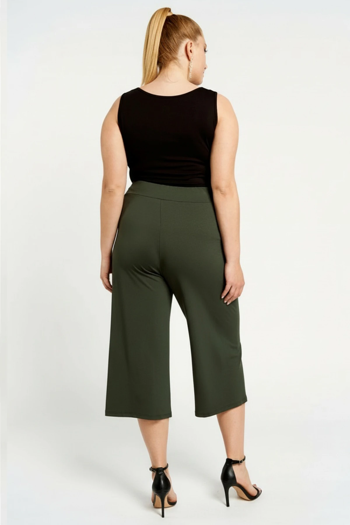 Ζιπ παντελόνα 3/4 viscose σε χακί