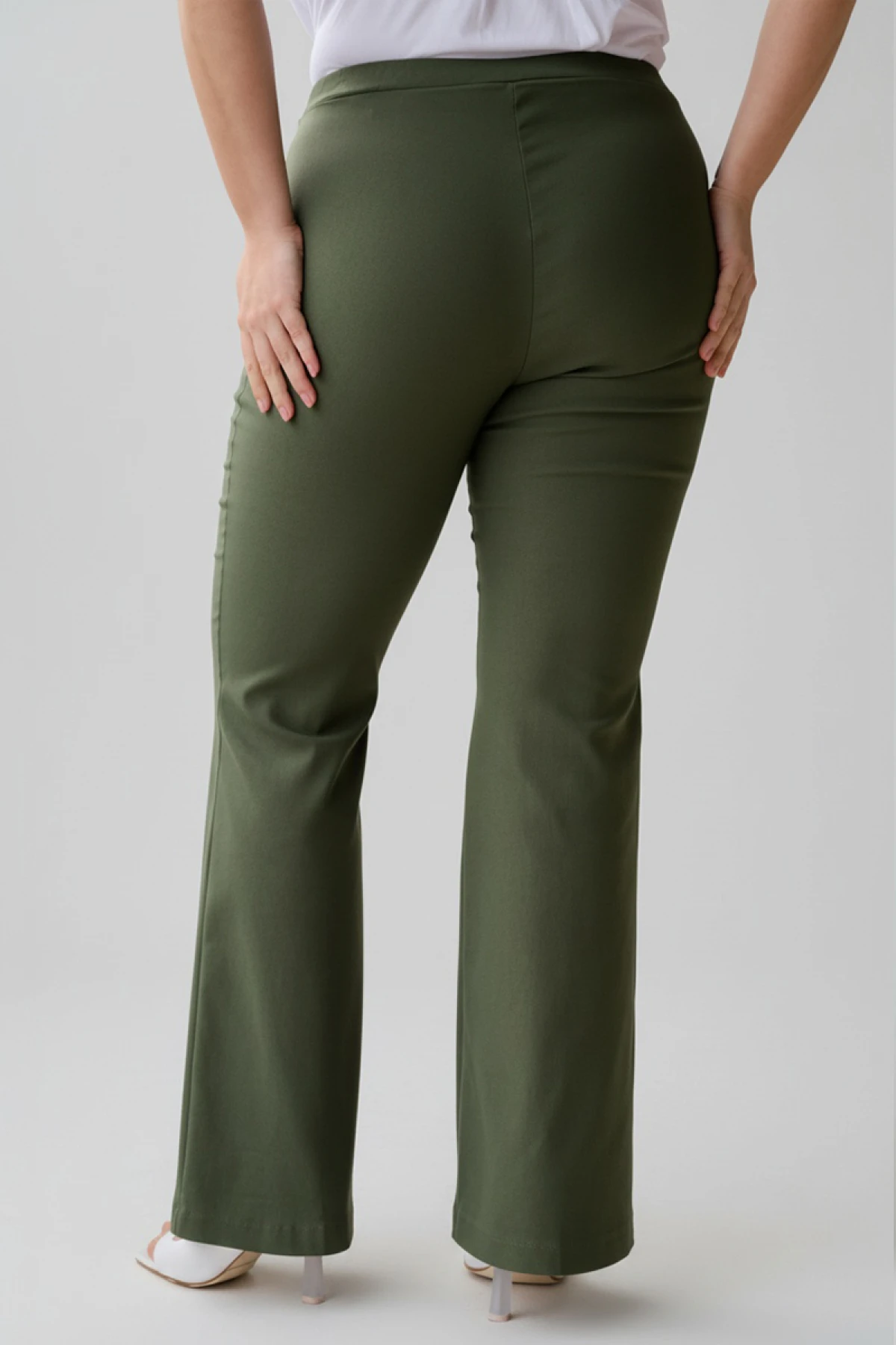 Παντελόνι καμπάνα ελαστική καπαρντίνα με τσέπες χακί