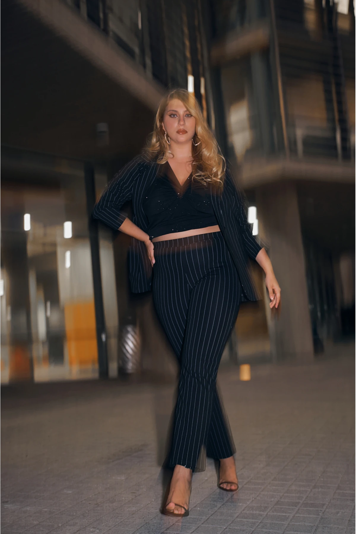 Παντελονοκολάν ριγέ σε ελαστικό punto di roma μαύρο με λευκή ρίγα Παντελονοκολάν ριγέ σε ελαστικό punto di roma μαύρο με λευκή ρίγα