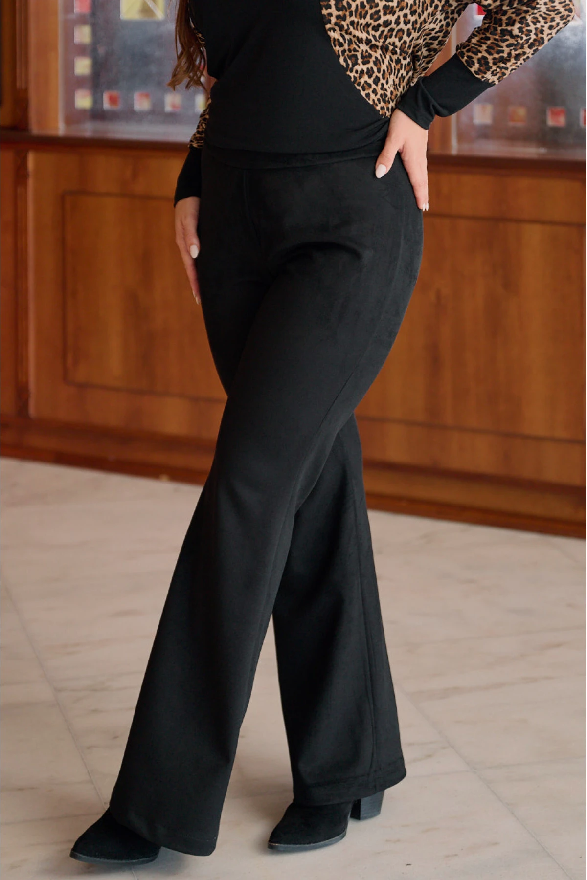 Παντελονοκολάν σουέντ καμπάνα μαύρο Παντελονοκολάν σουέντ καμπάνα μαύρο