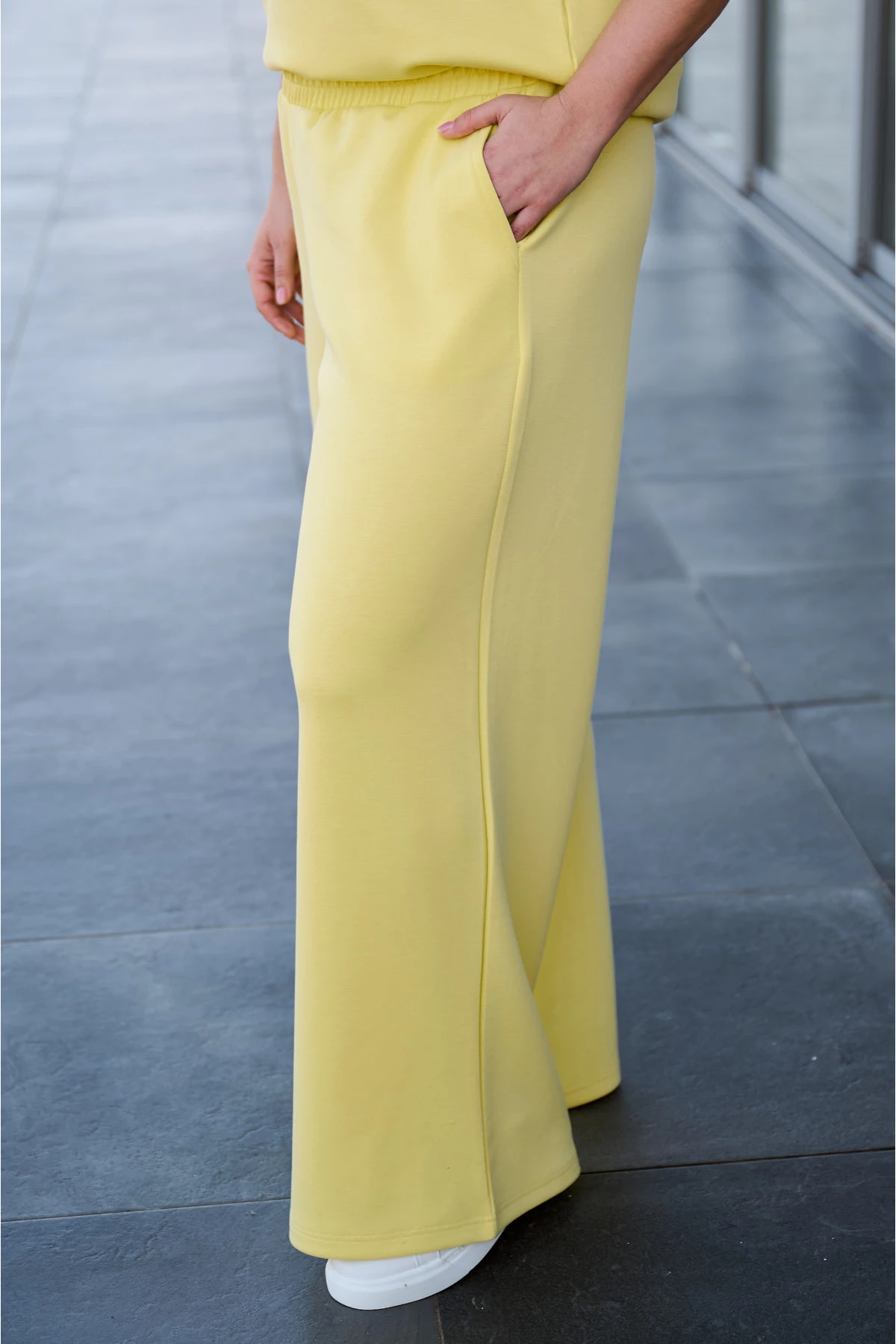 Παντελόνι φόρμας κίτρινο