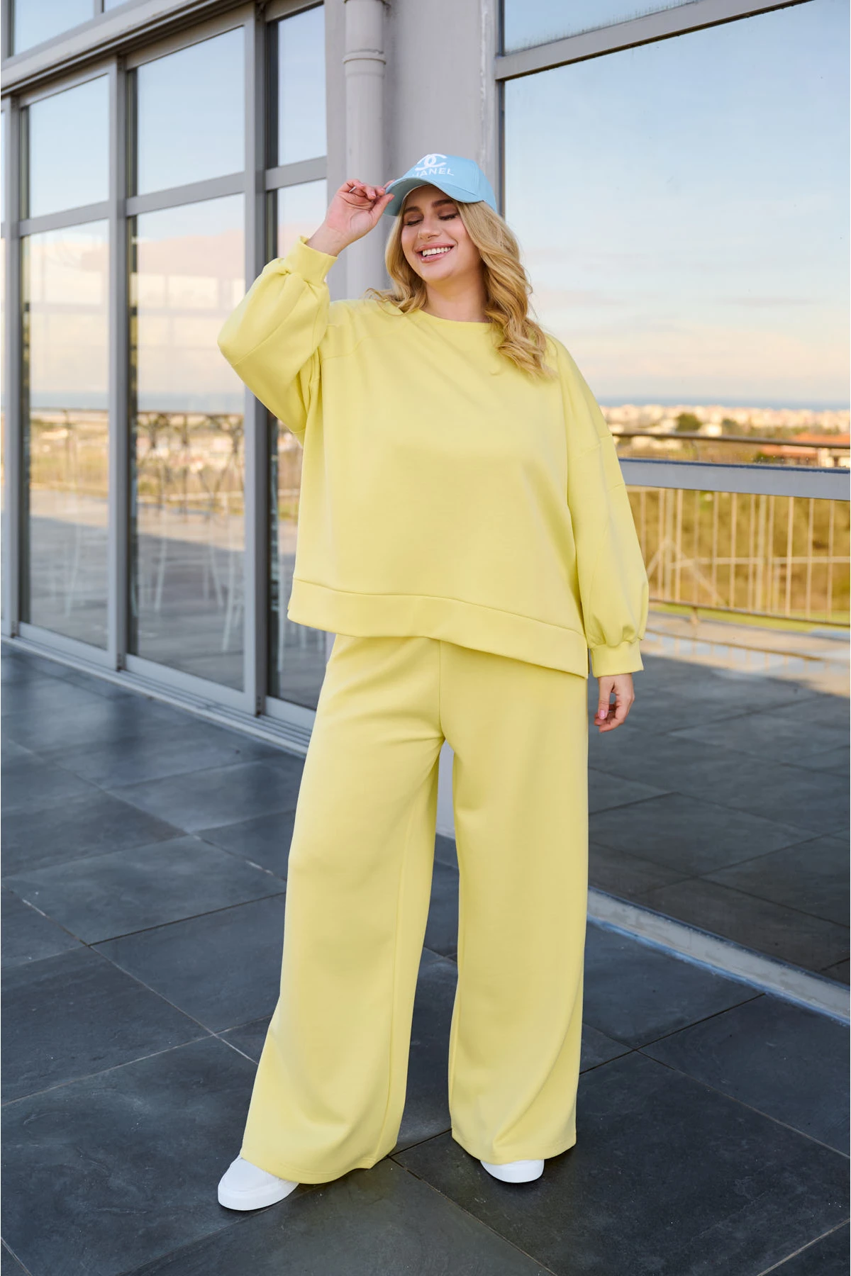 Παντελόνι φόρμας κίτρινο