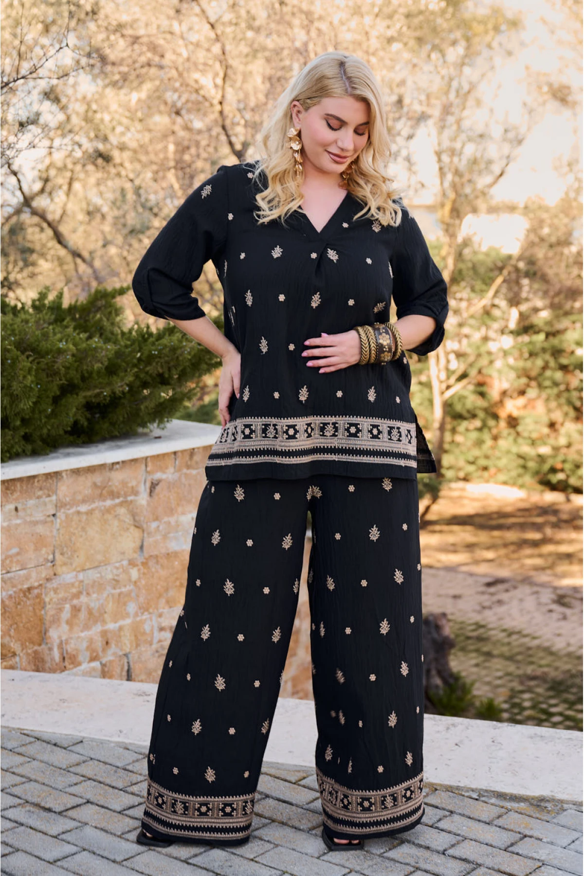 Παντελόνα resort rayon με χρυσό κέντημα 