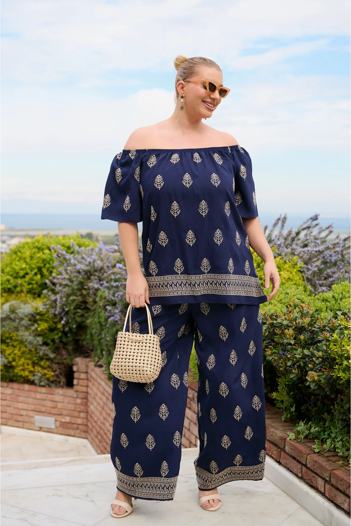 Παντελόνα resort rayon με χρυσό κέντημα μπλε