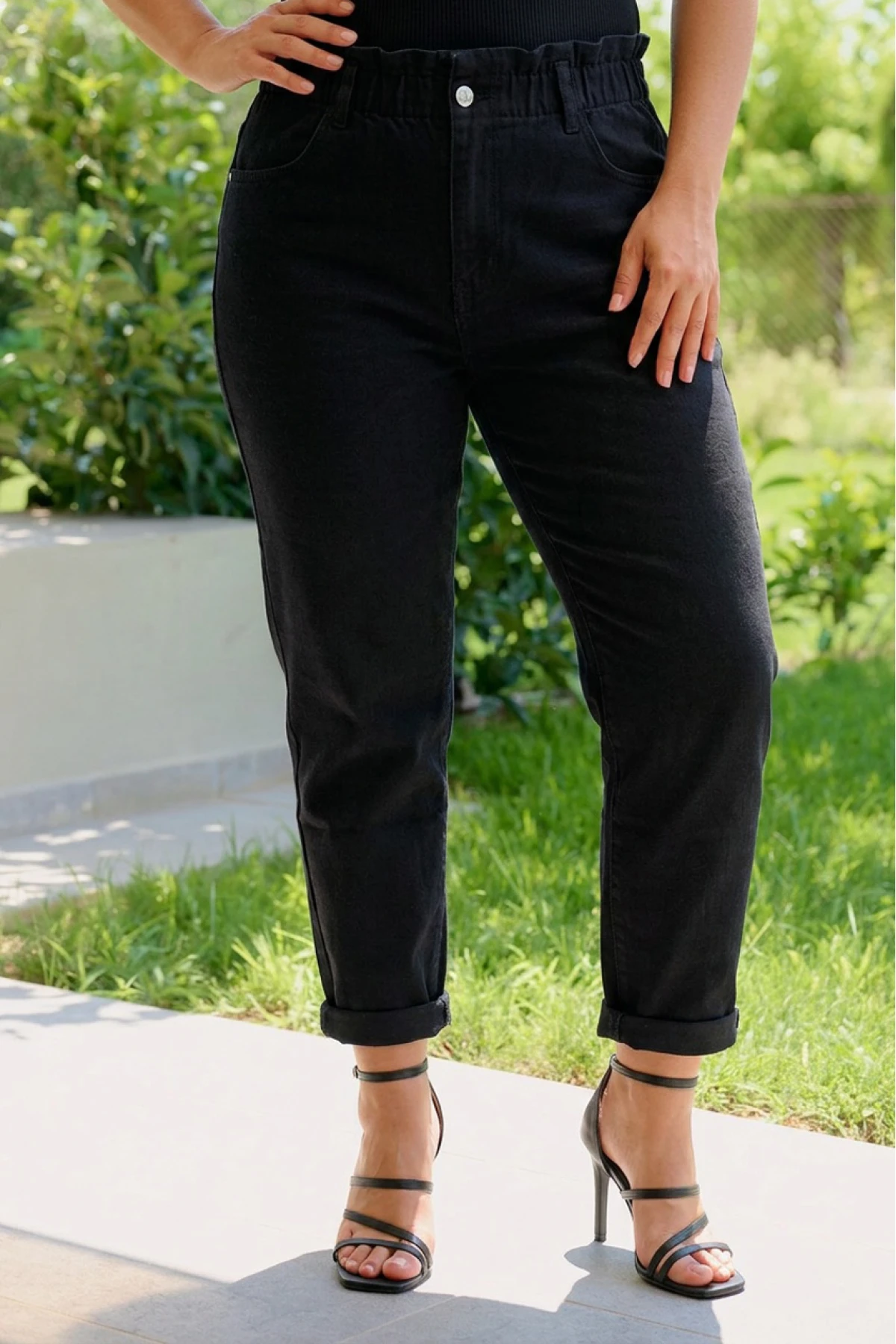 Jean παντελόνι mom fit ελαστικό με λάστιχο στη μέση dark black