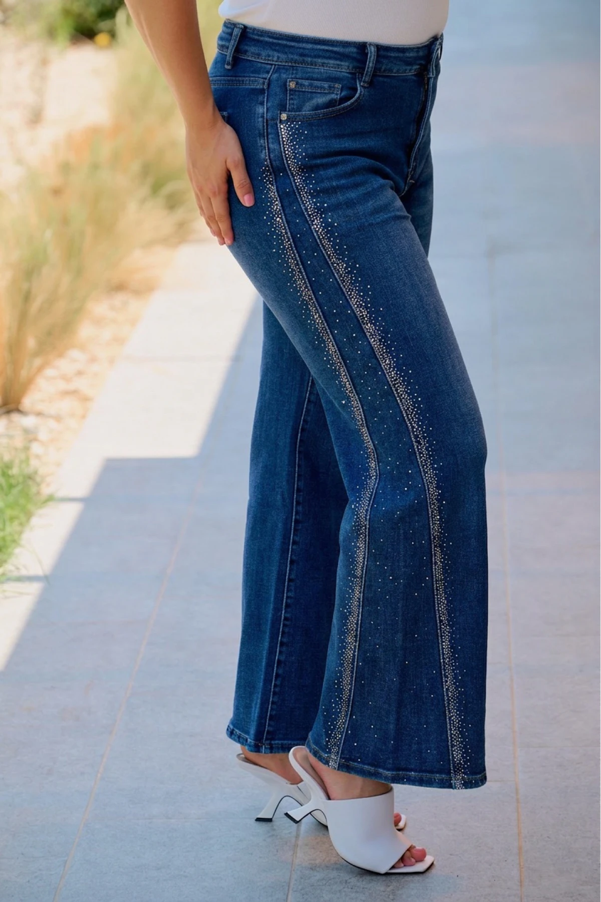 Jean παντελόνι ελαστικό wide leg με στρας στο πλάι