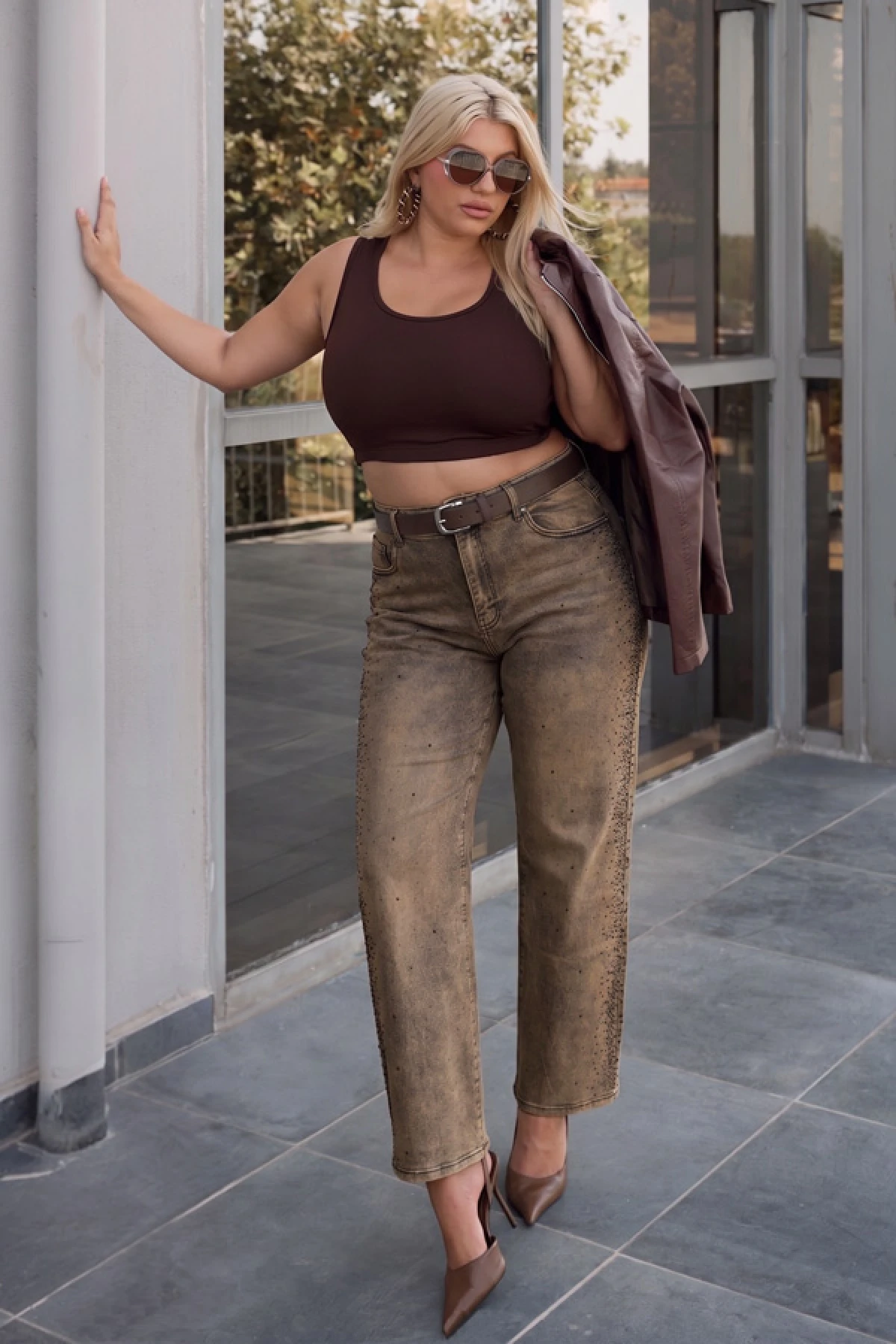 Jean παντελόνι wide leg ελαστικό με στράς στο πλάι καφέ