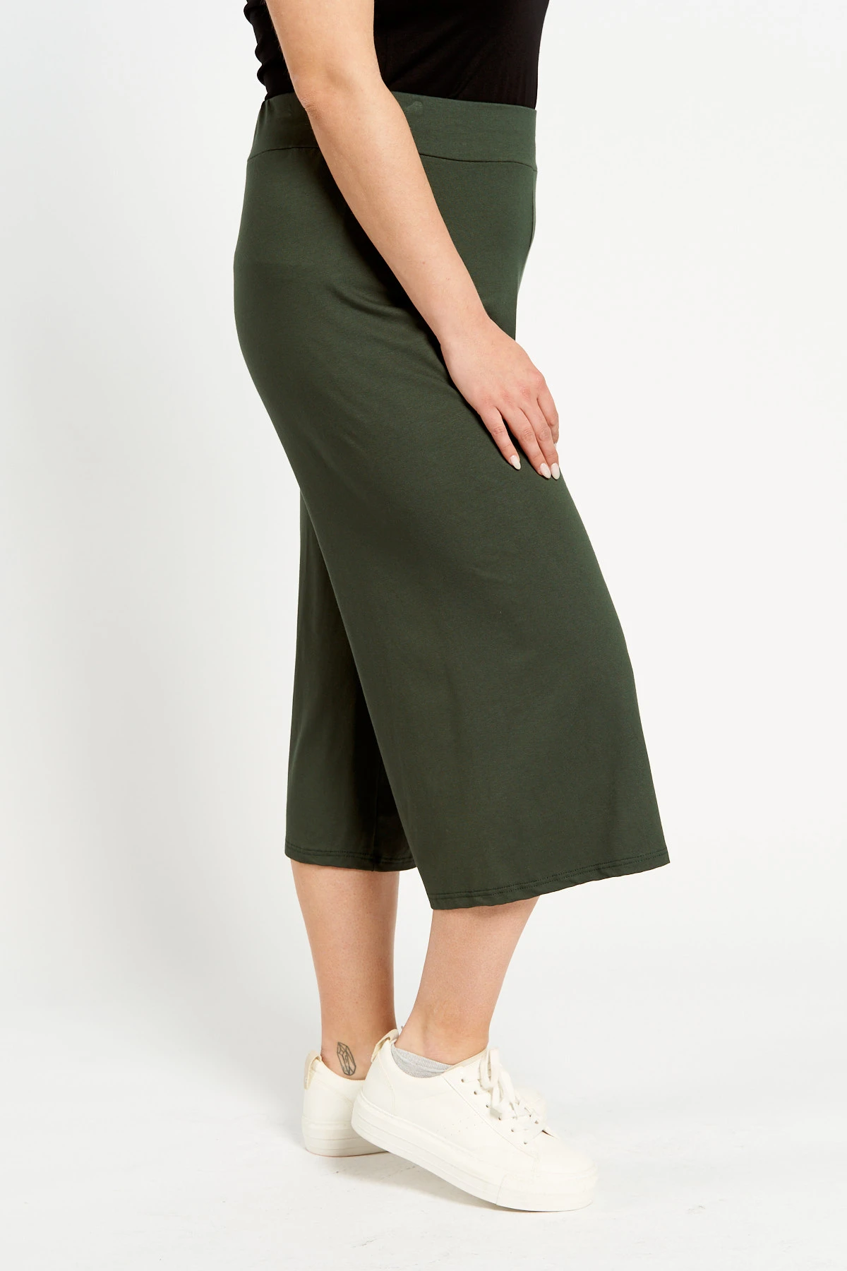 Ζιπ παντελόνα 3/4 viscose σε χακί Ζιπ παντελόνα 3/4 viscose σε χακί