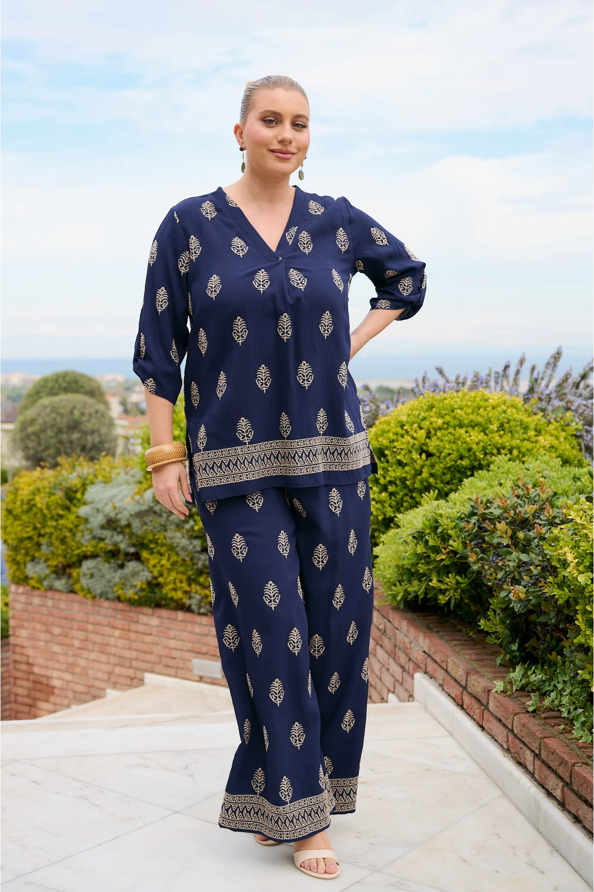 Σετ Resort rayon με χρυσό κέντημα πουκαμίσα και παντελόνα μπλε