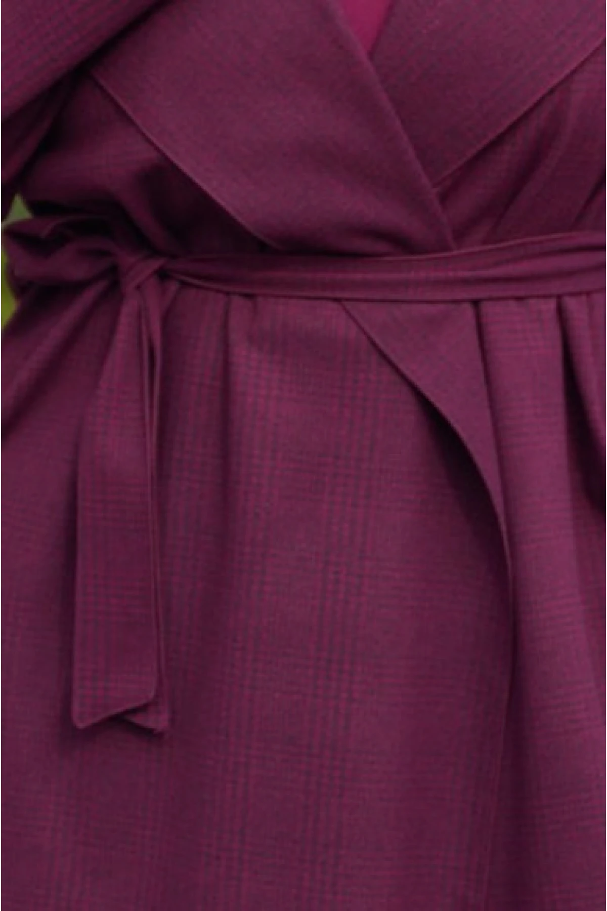 Παλτό βελούρ με  ζώνη στη μέση καρό μπορντό