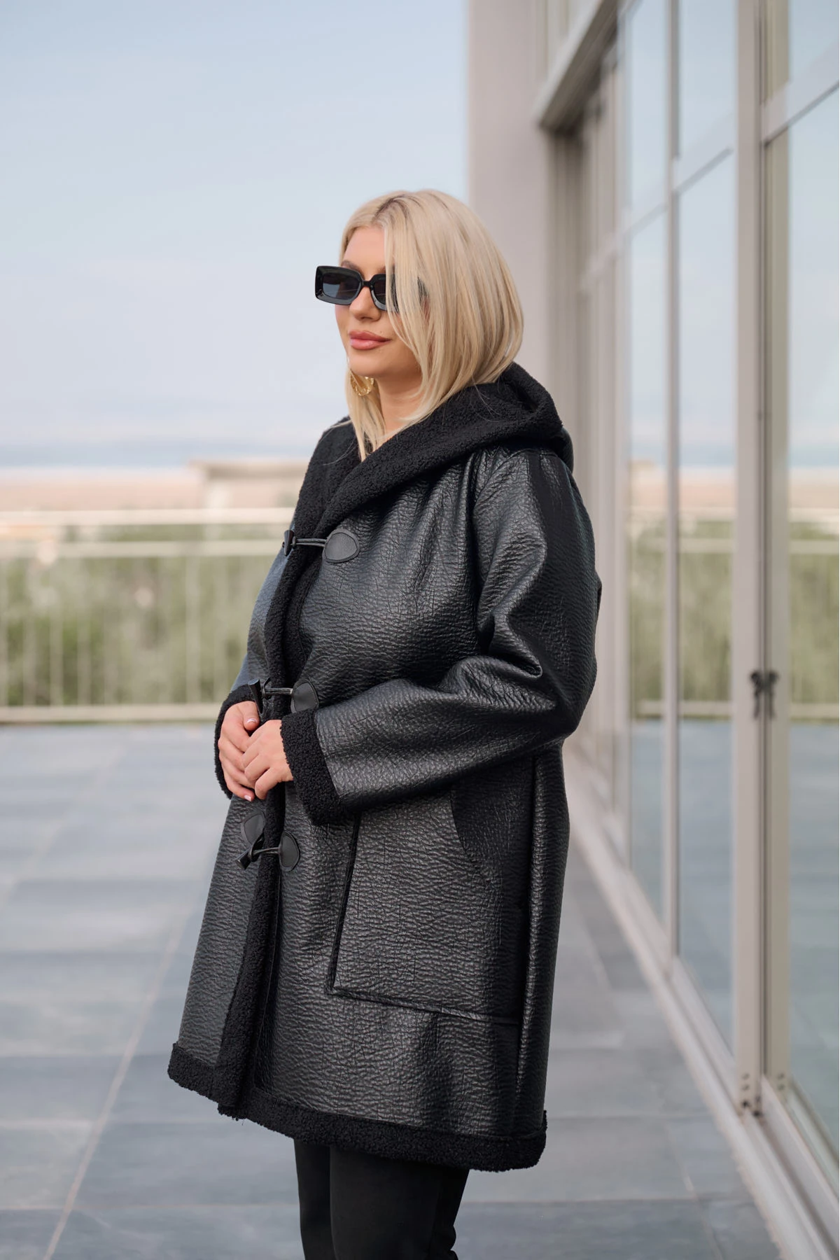 Παλτό με τρία κουμπιά δερματίνη μαύρο