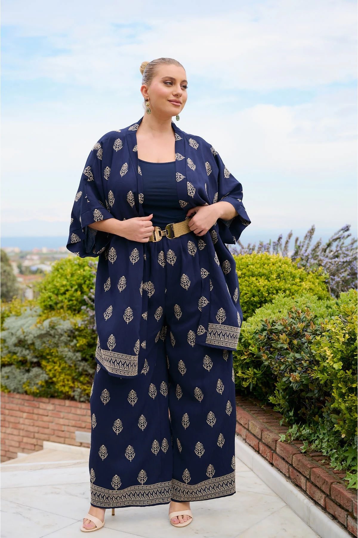 Σετ Resort rayon με χρυσό κέντημα κιμονό και παντελόνα μπλε