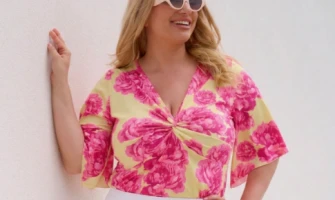 Τα πιο πρακτικά plus size outfits για διακοπές: Τι να βάλετε στη βαλίτσα σας