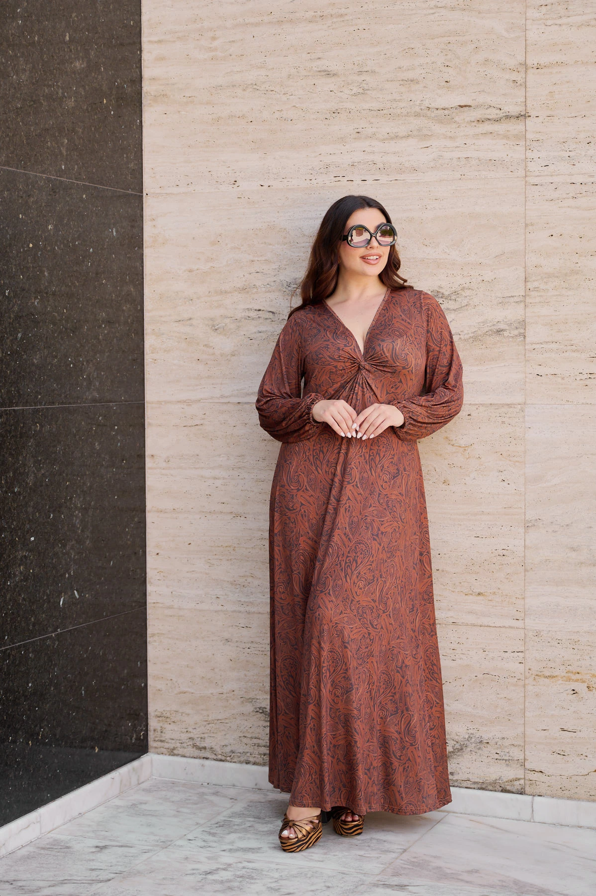 Φόρεμα μάξι κόμπος μακρύ μανίκι με λάστιχο λαχούρ καφέ