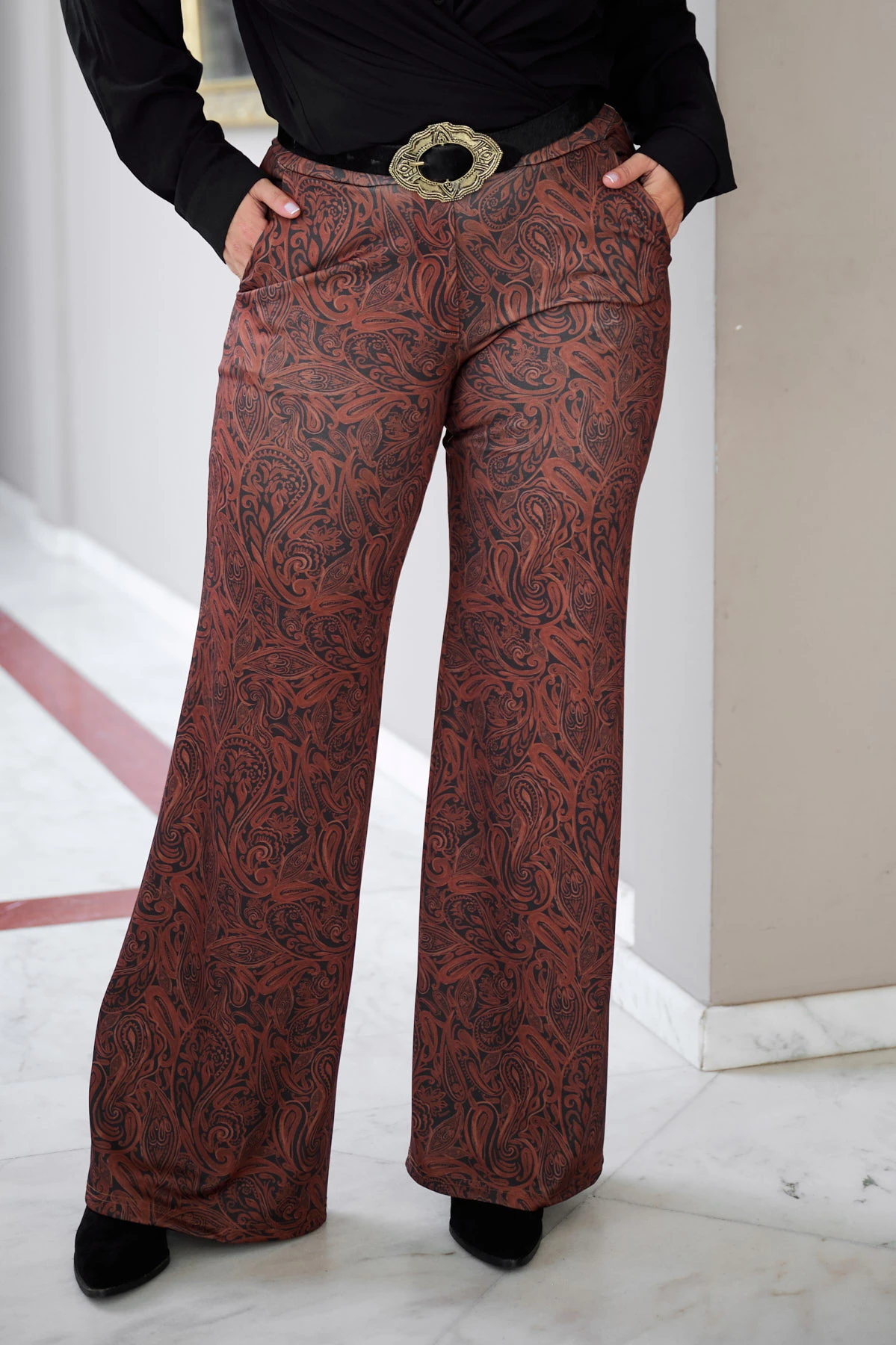 Παντελόνι Punto καμπάνα με τσέπες λαχούρ καφέ